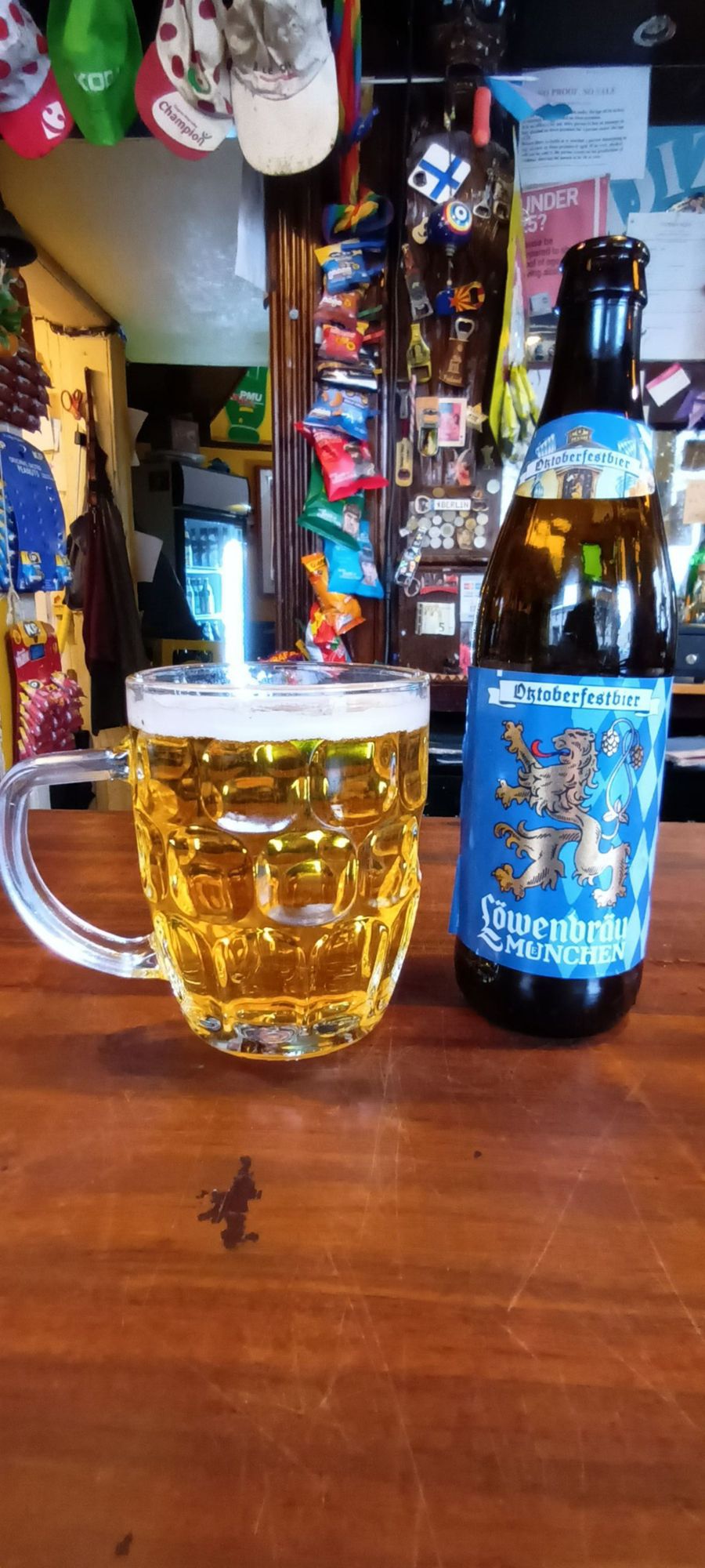 Picture shows a pint glass full of beer and bottle of Lowebbraun. Photo taken in The Tourmalet pub Leith Edinburgh. Photo by Brian McRoberts 2024