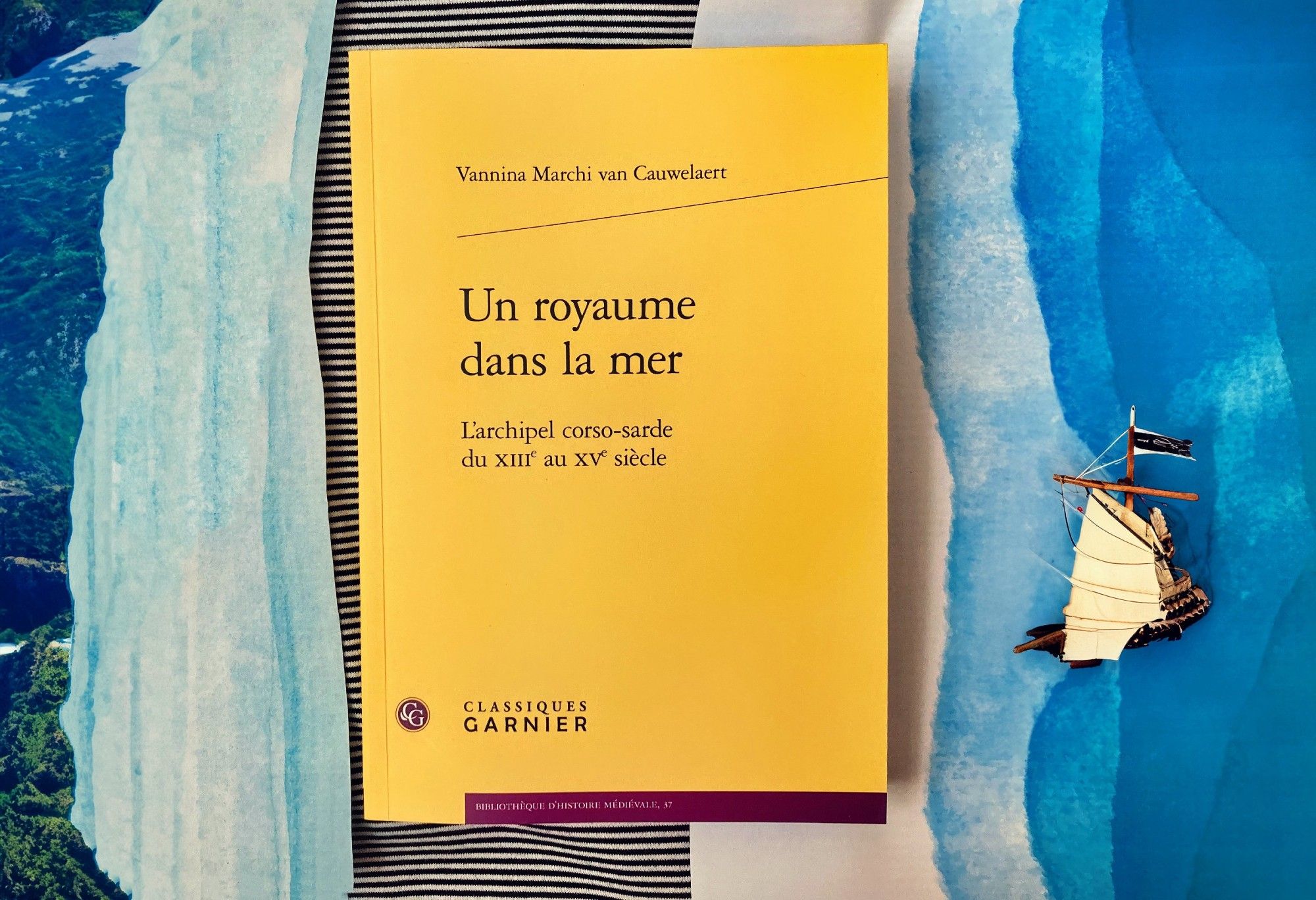 Couverture du livre "Un royaume dans la mer" de V. Marchi van Cauwelaert