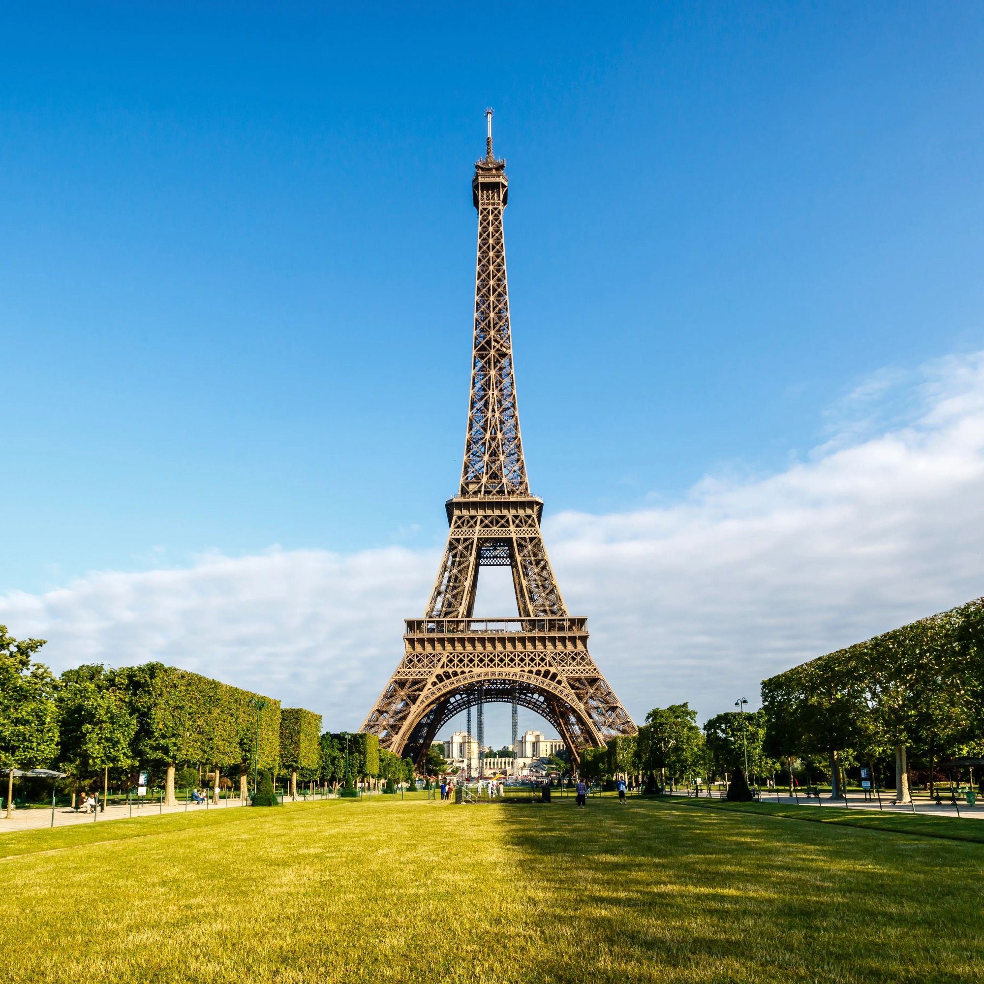 A picture of the Eiffel Tower for no particular reason