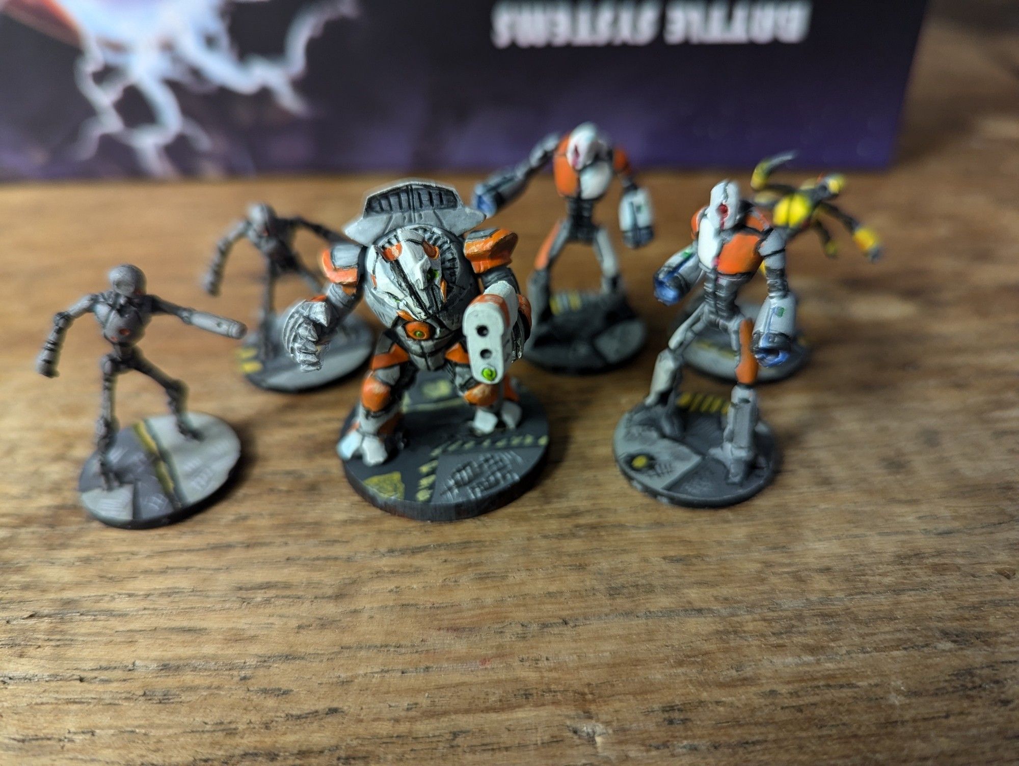 The die hard miniatures space warrior alongside core space. Purge robots