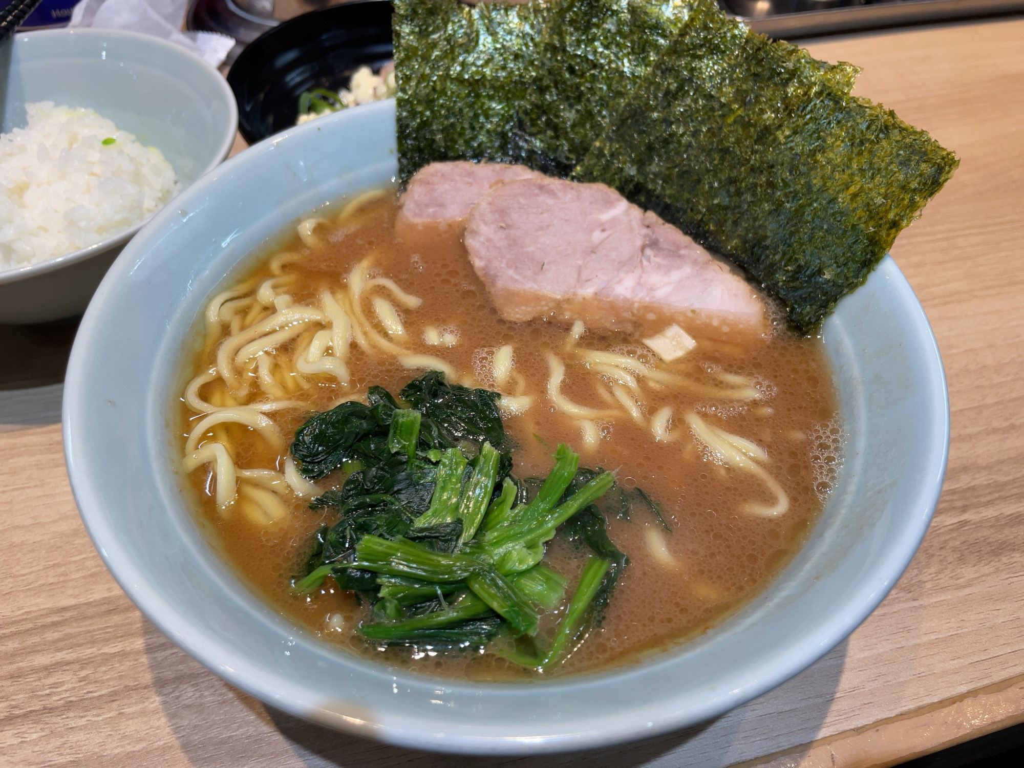 尾又家（京王八王子駅近く）のラーメン