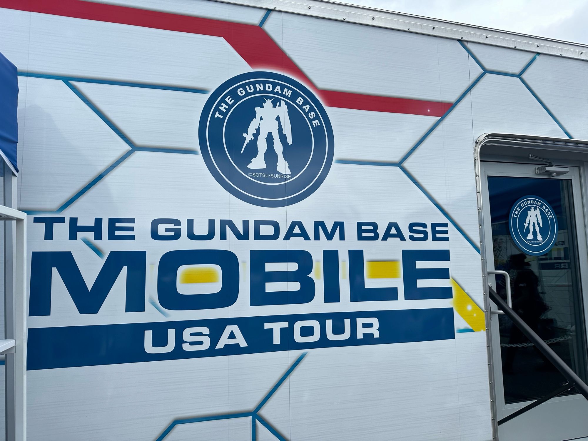 Side of the Gundam Base Mobile tour trailer