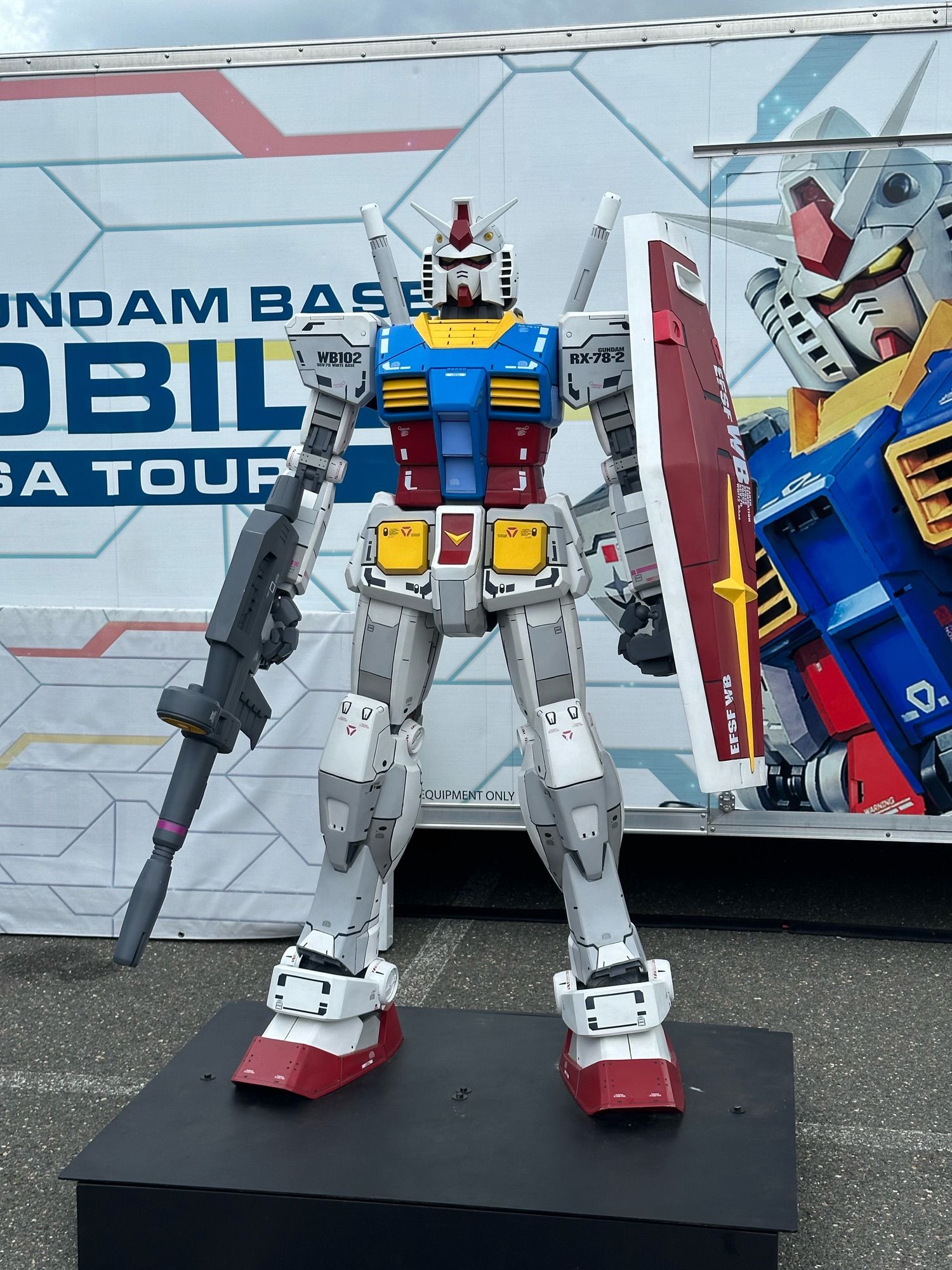 Statue of the RX-78-2 Gundam