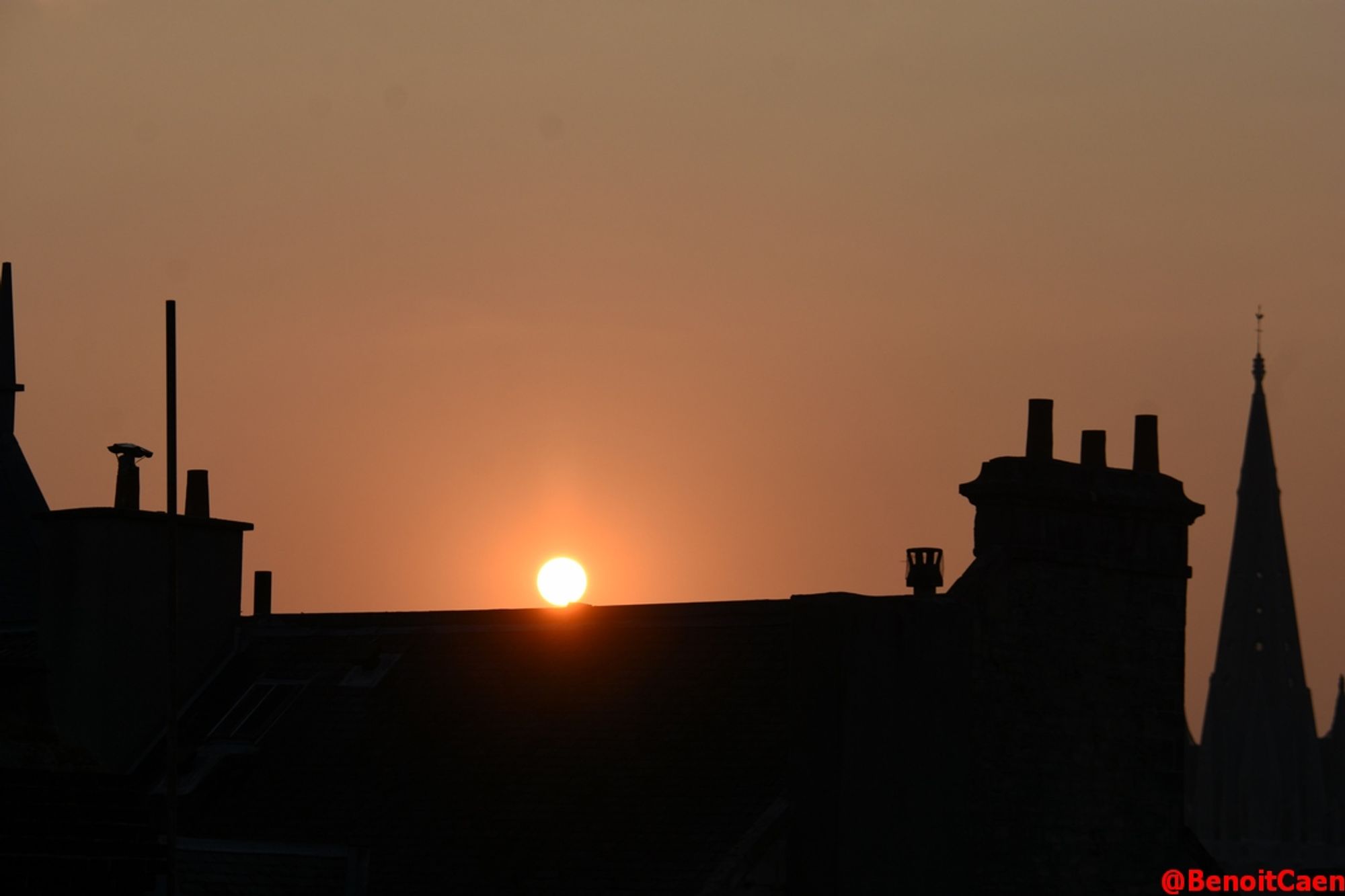 lever de soleil sur Caen