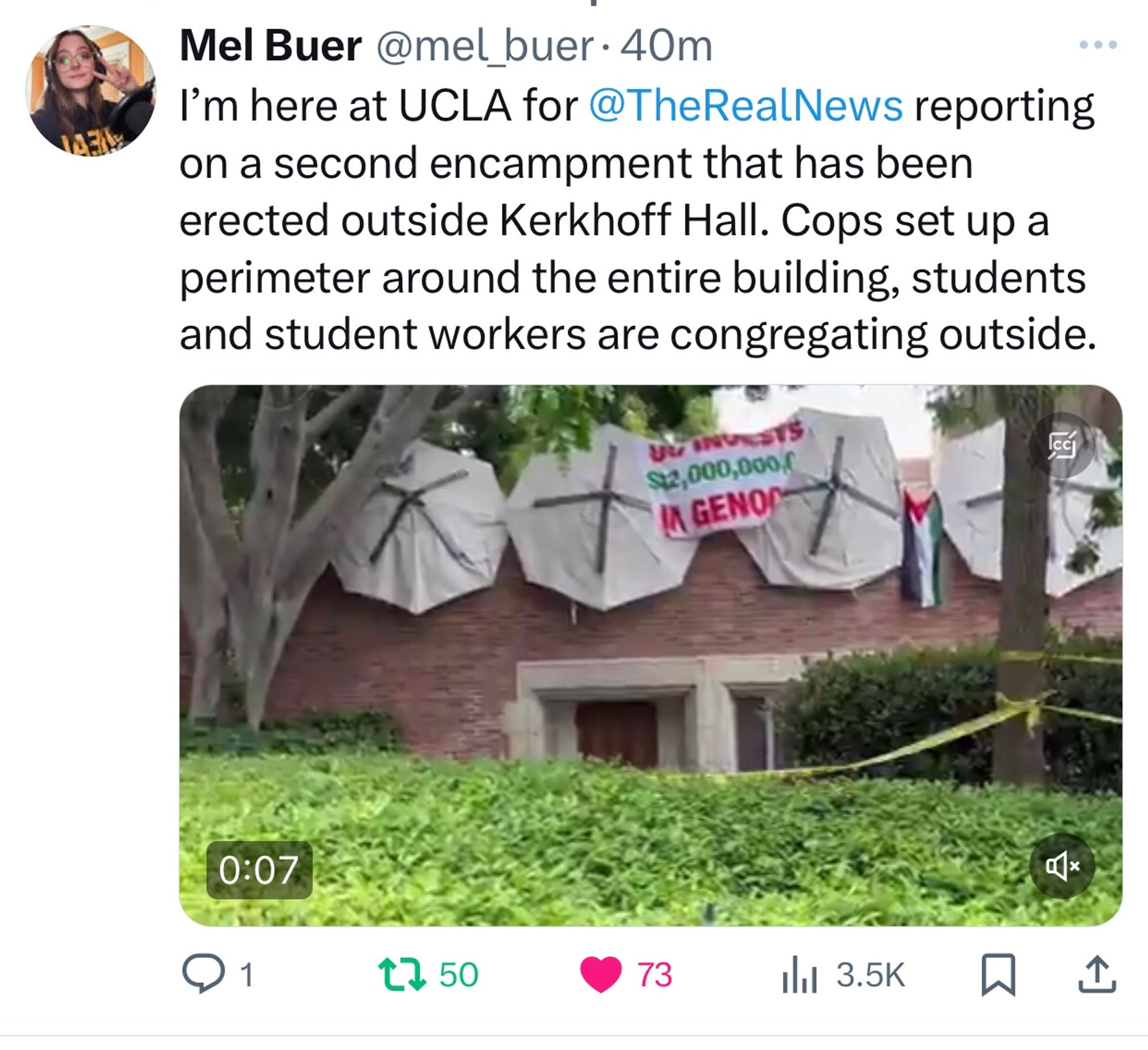 I’m here at UCLA for @TheRealNews reporting on a second encampment that has been erected outside Kerkhoff Hall. Cops set up a perimeter around the entire building, students and student workers are congregating outside.