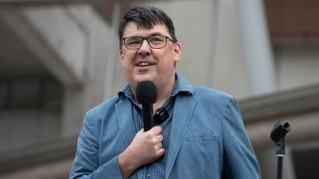 Graham Linehan, unfortunately.