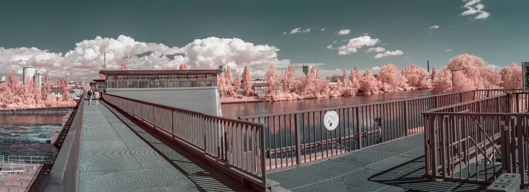 Frankfurt in infrared 620nm