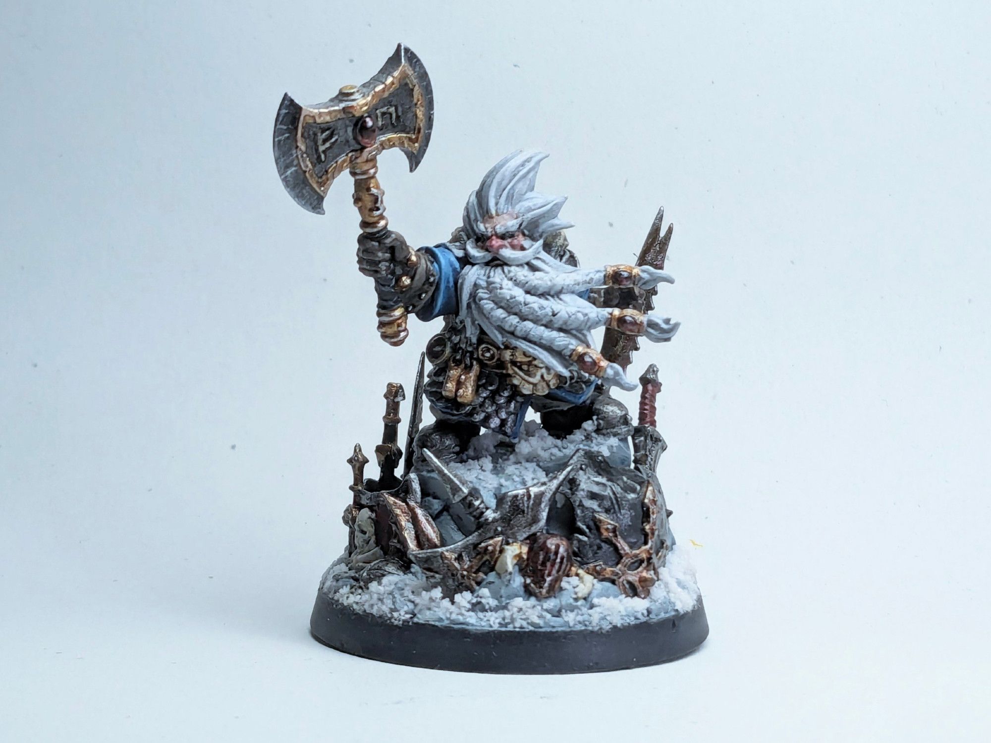 A Warhammer miniature of Grombrindal, The White Dwarf