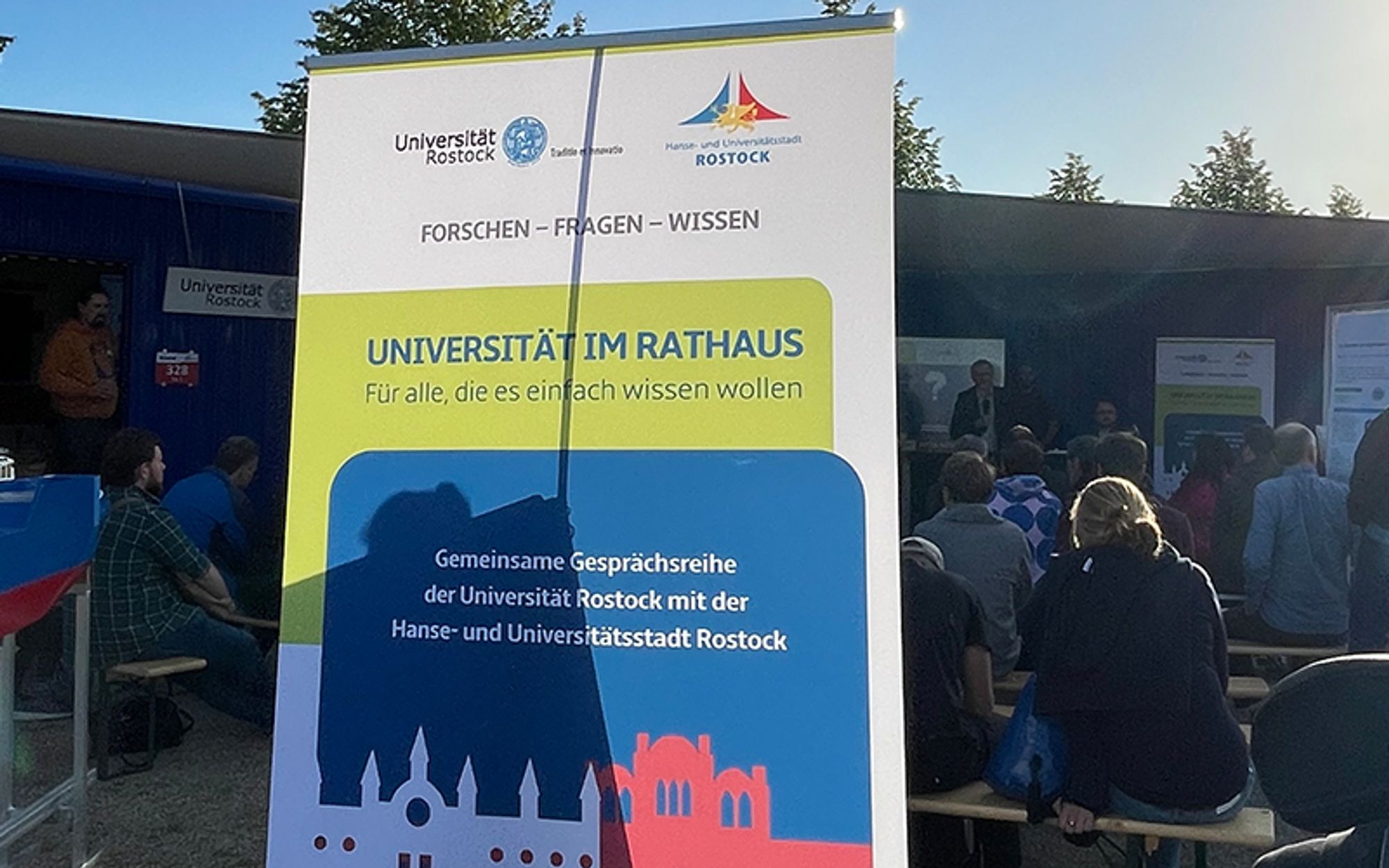 Die Podiumsdiskussion zur Zukunft der Warnow ist Teil der Reihe "Universität im Rathaus", die heute - außer der Reihe - auf dem Science@Sail-Campus am Warnowufer stattfindet. | Foto: Universität Rostock