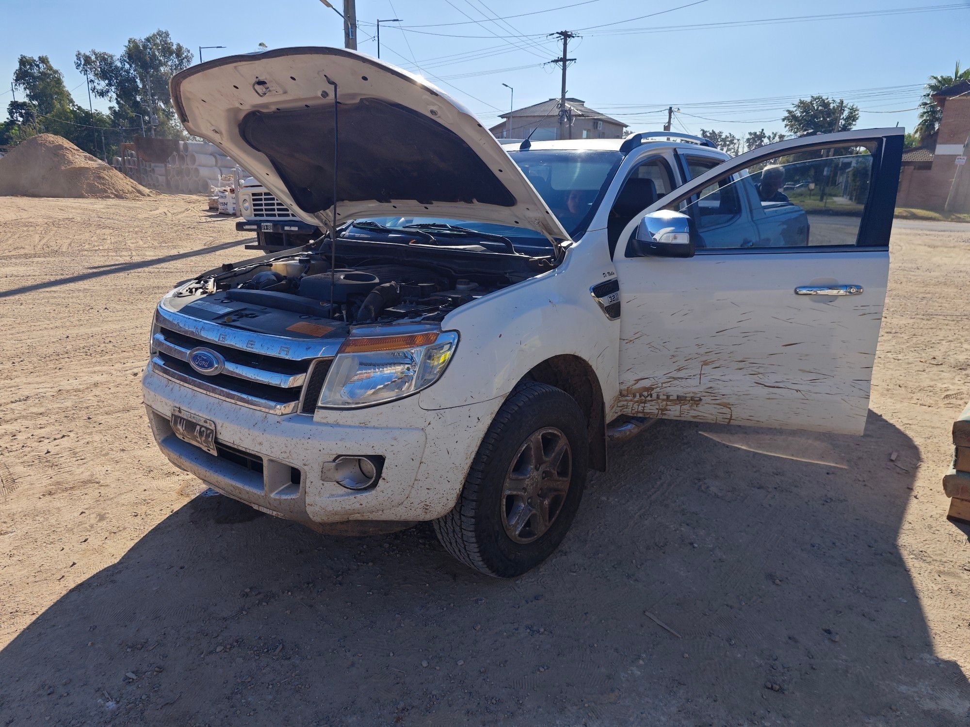 Mein Ford Ranger, der uns schon bis in die Salzwüsten des Altiplano gebracht hatte, blieb mit einem Motorschaden stehen.