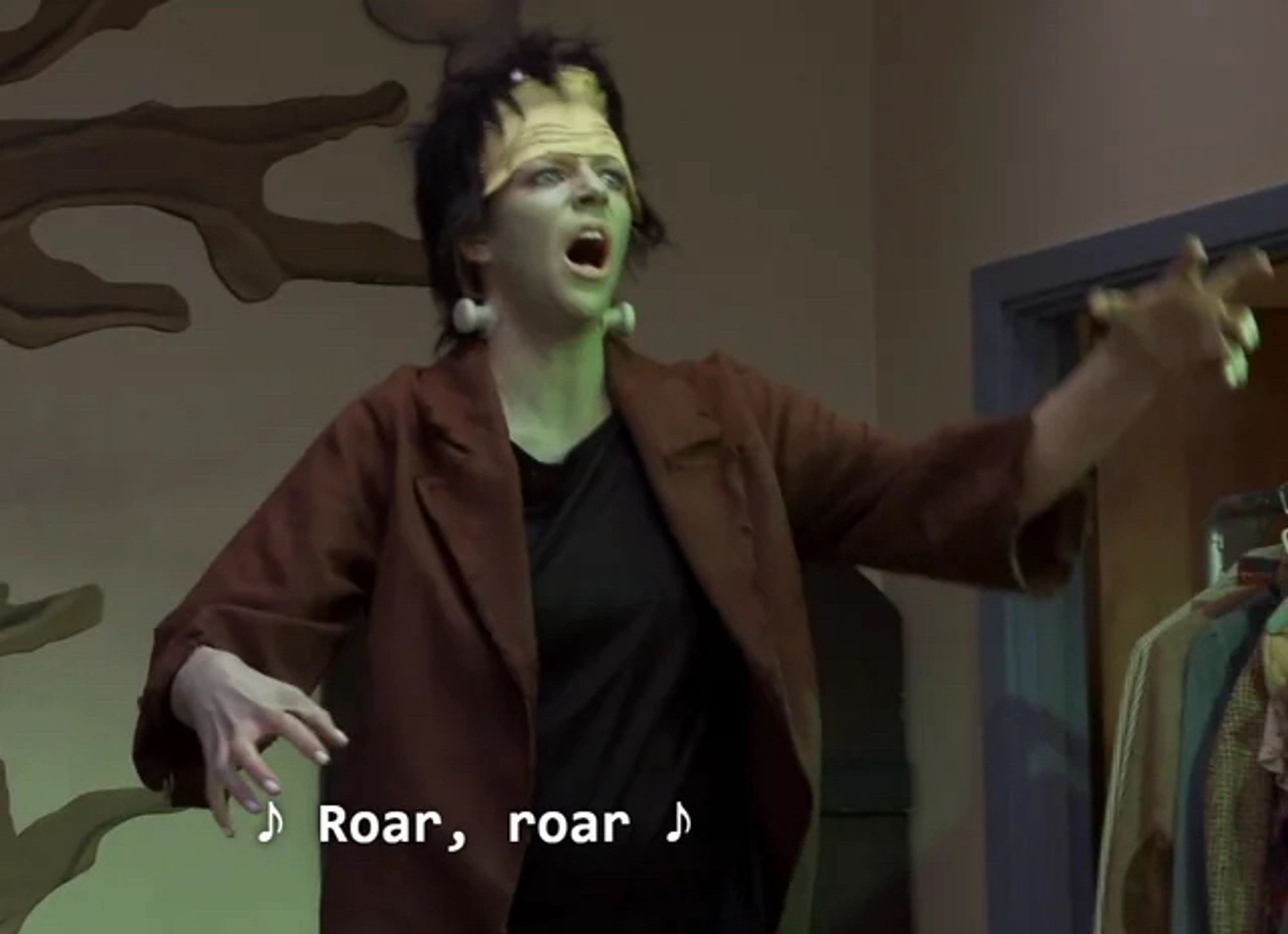 It’s Always Sunny in Philadelphia: Dee as Frankenstein