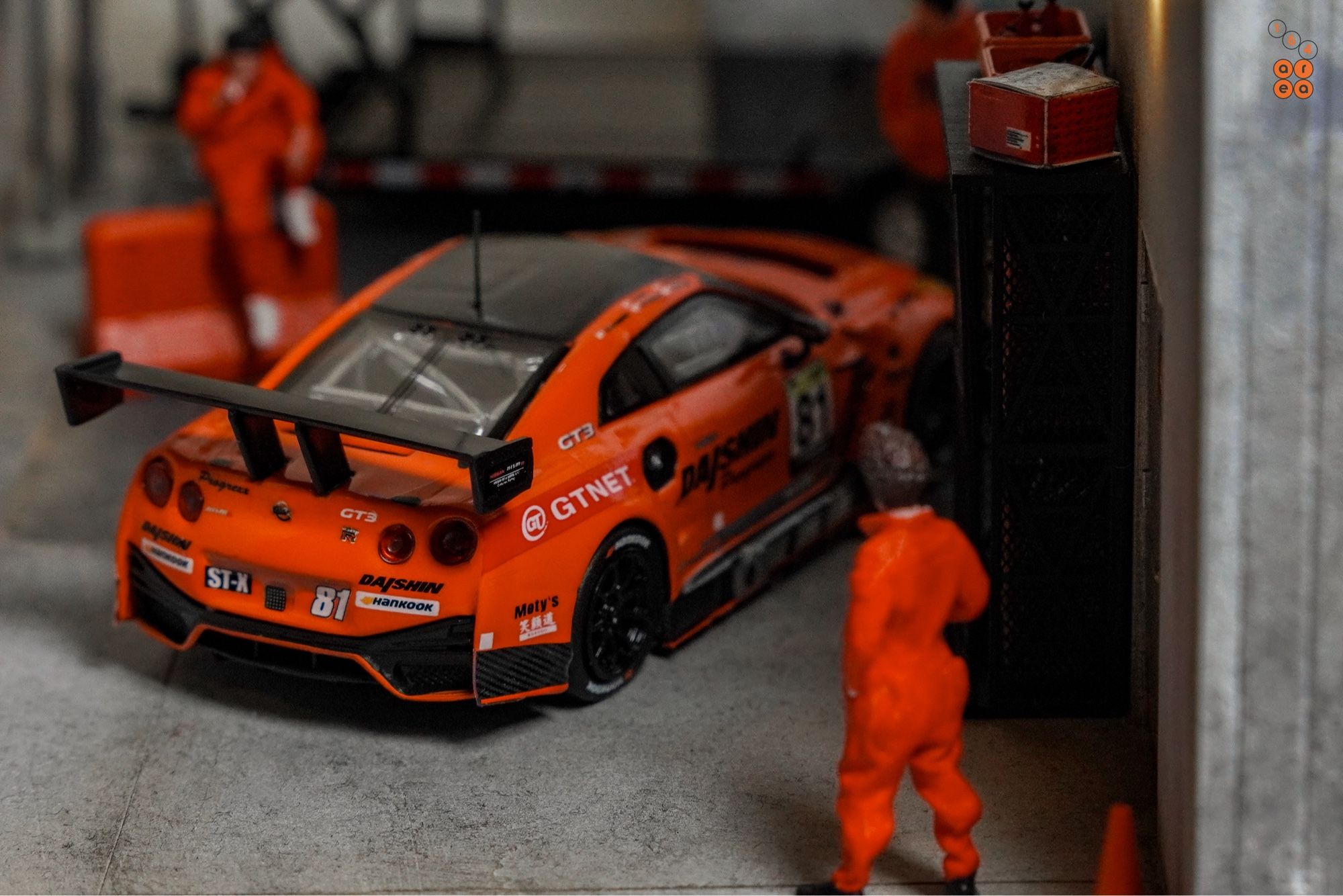 Three guys and Nissan GT-R Nismo GT3, Super Taikyu Series 2021, Fuji 24 hours 2021, No. 81 Winner by Tarmac Works in 1:64 scale with 1:64 figures on AREA 164