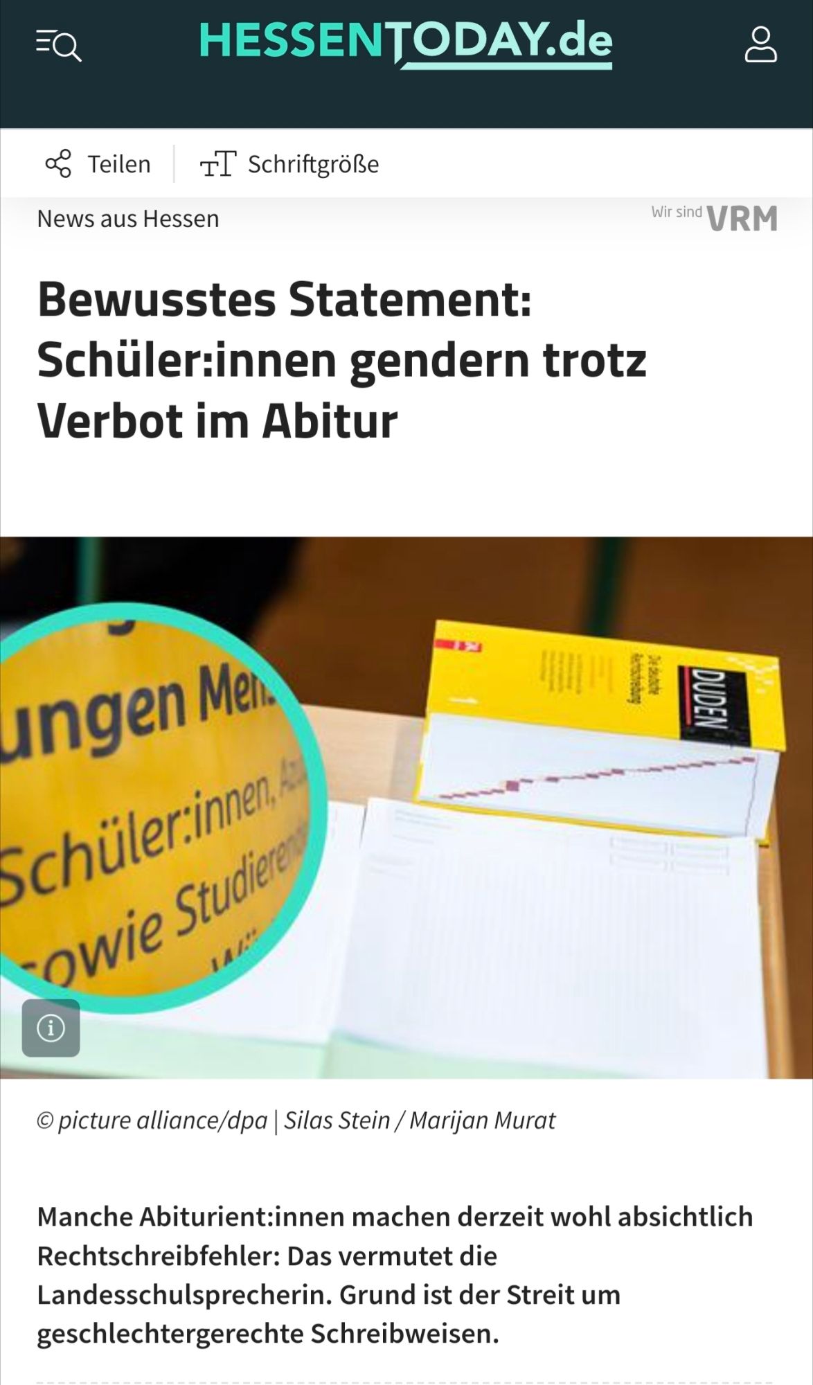 Bewusstes Statement: Schüler:innen gendern trotz Verbot im Abitur
Das hessische Kultursministerium wertet Gendern in Abiturprüfungen als Fehler. 


Manche Abiturient:innen machen derzeit wohl absichtlich Rechtschreibfehler: Das vermutet die Landesschulsprecherin. Grund ist der Streit um geschlechtergerechte Schreibweisen.