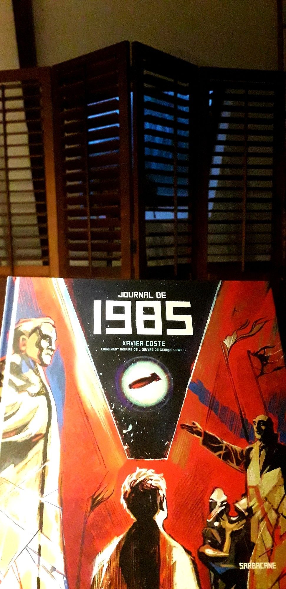 Couverture de la BD de Xavier Coste, "Journal de 1985". Co-scénarisé et co-écrit avec Philip Börgn. Éditions Sarbacane.