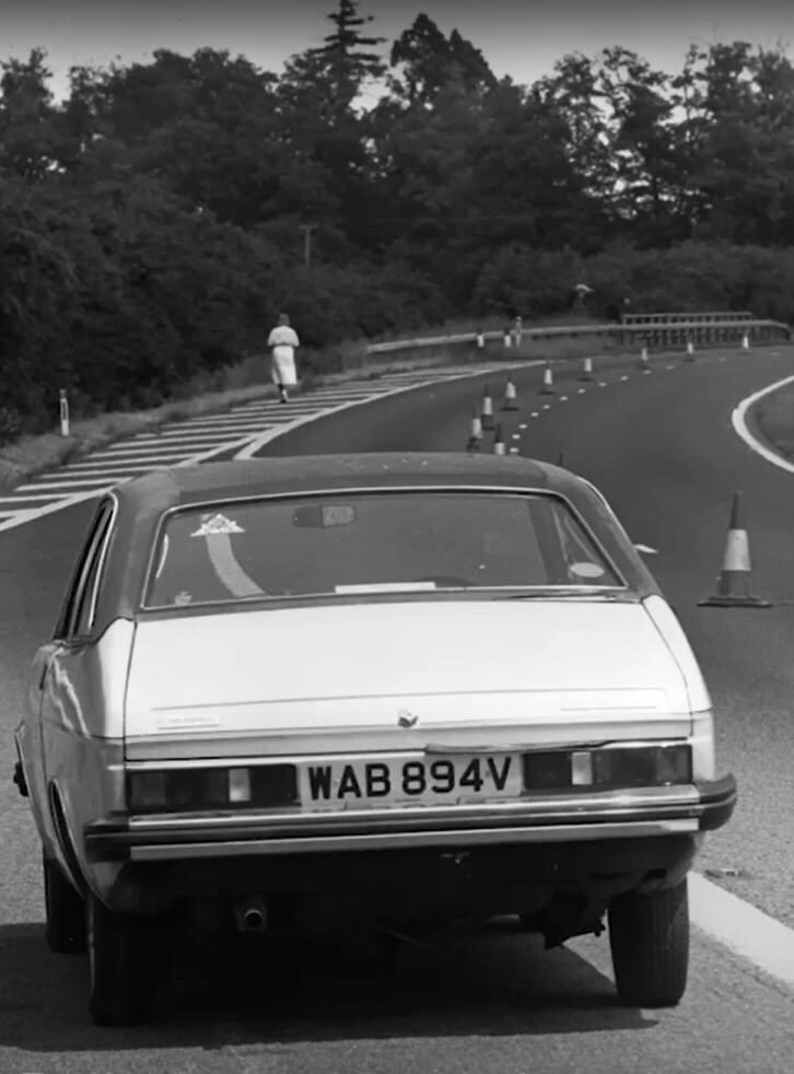 Thursday. I hate Thursdays, its just a transitional day to reach Friday. But at least we have a black & white photo of the best car in the world; the MorrisMarina - miniphernalia.co.uk