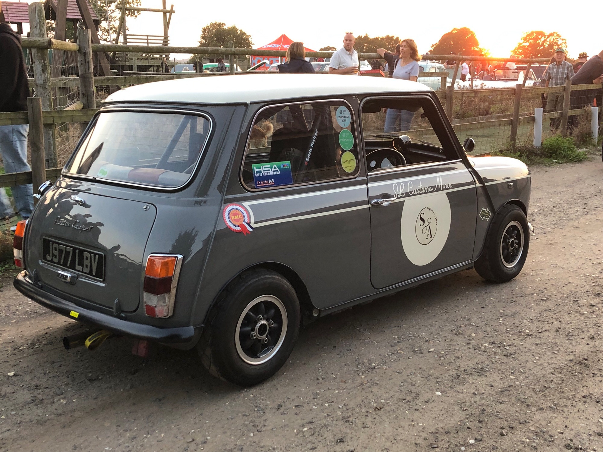 Hello, looks like #minimonday has come around again so here is a rally / racer inspired car with desirable rose petal alloy whhels, nice! http://miniphernalia.co.uk