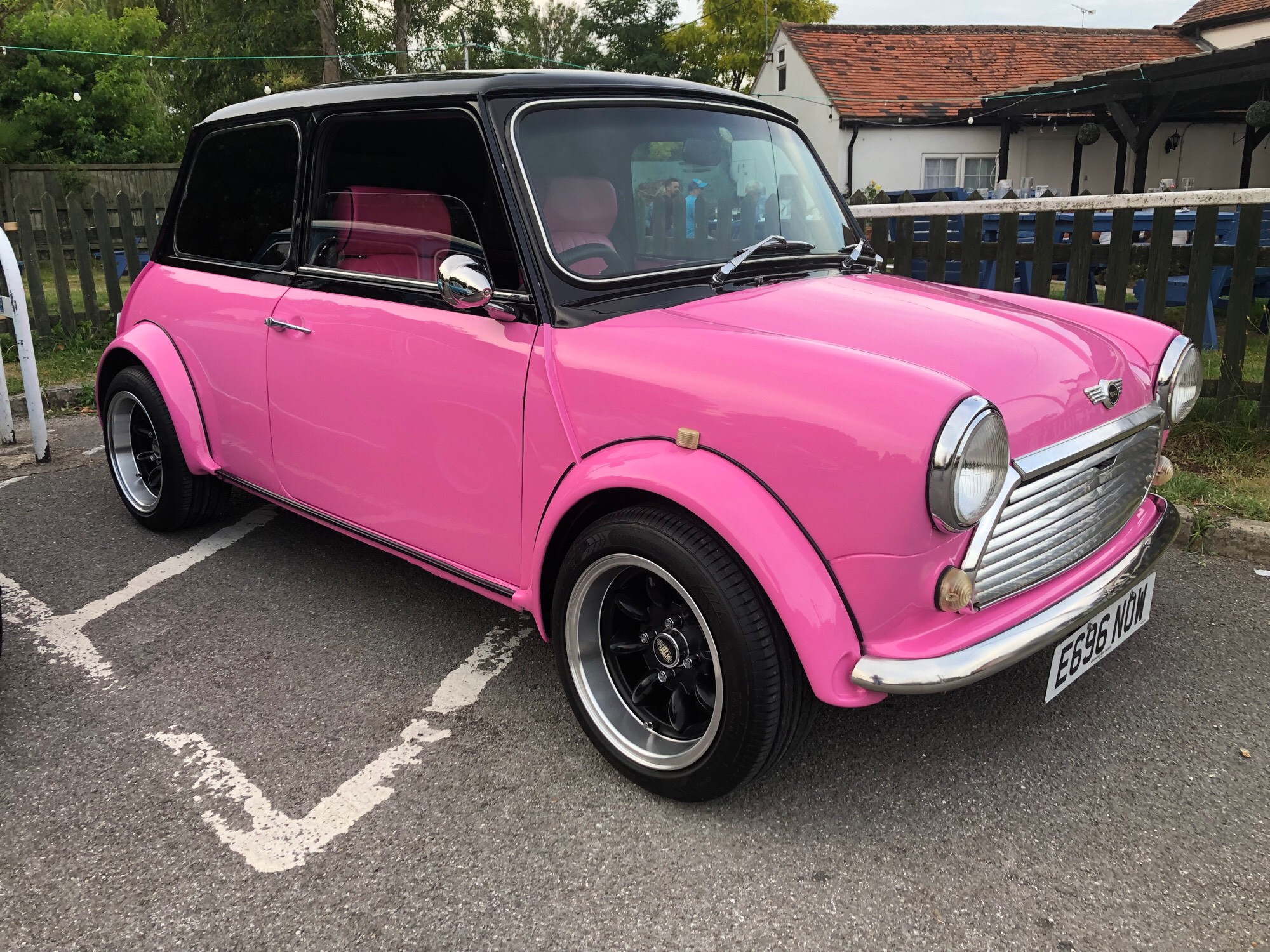 Welcome to #minimonday with this very pinky and perky Mini 1000. Are you brave enough to venture out in such a brightly coloured Mini? We would - http://miniphernalia.co.uk