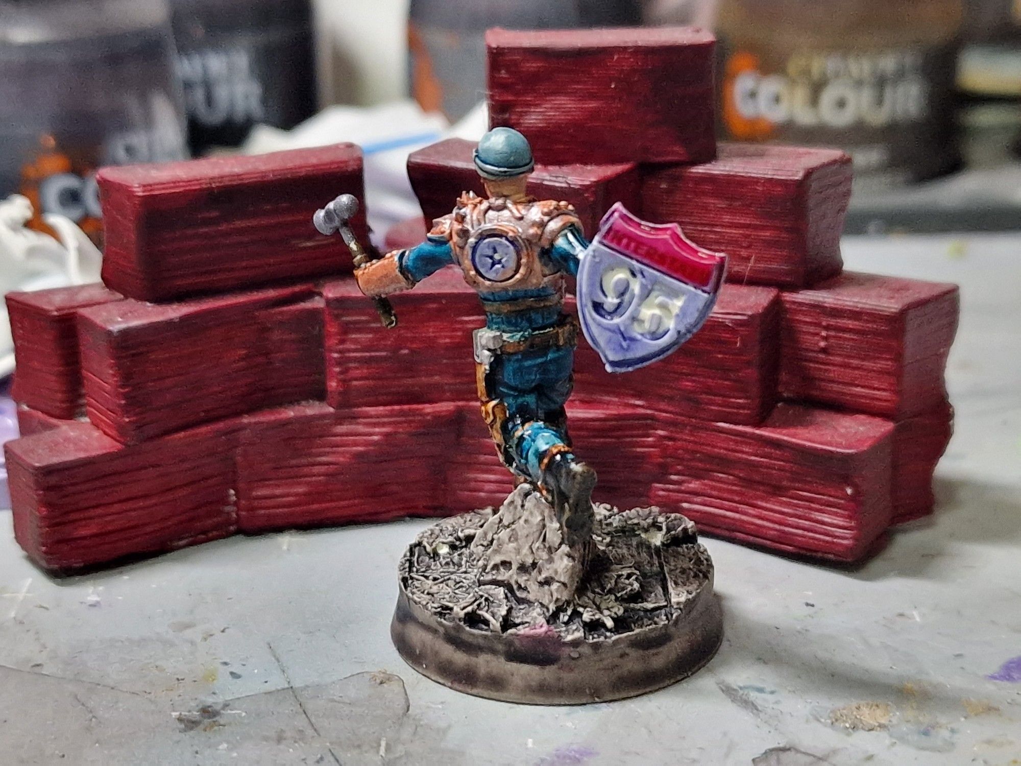 Parte de atrás del Mercenario Capitán Hammerica pintado. Miniatura de Punkapocalyptic.