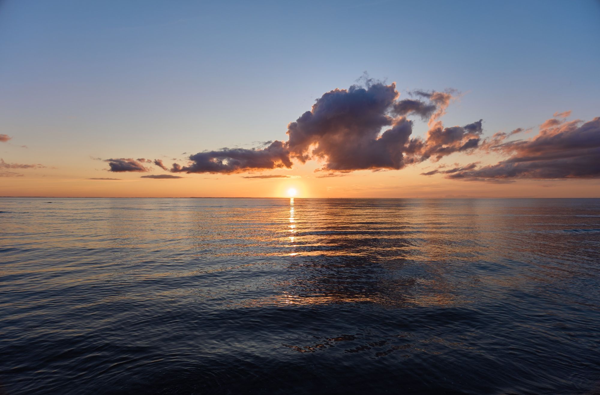 Einer von so unendlich vielen, traumhaft schönen Sonnenuntergängen auf der dänischen Kattegat-Insel Læsø.

© Torsten Grieger