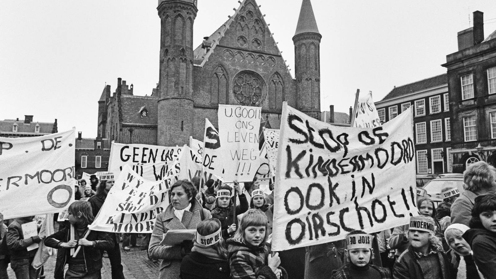 1970s photograph of a Stop de Kindermoord protest