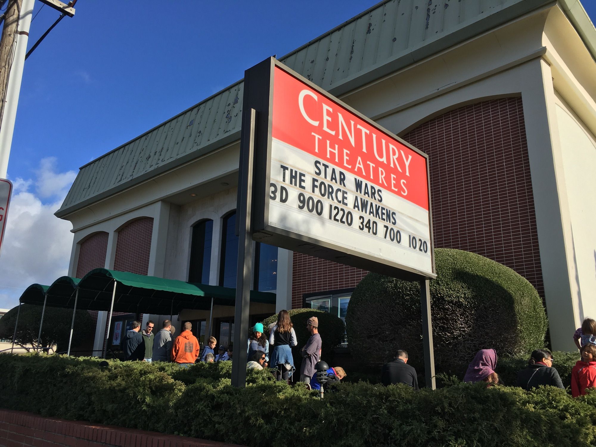 The Corte madera theater during the force awakens opening weekend