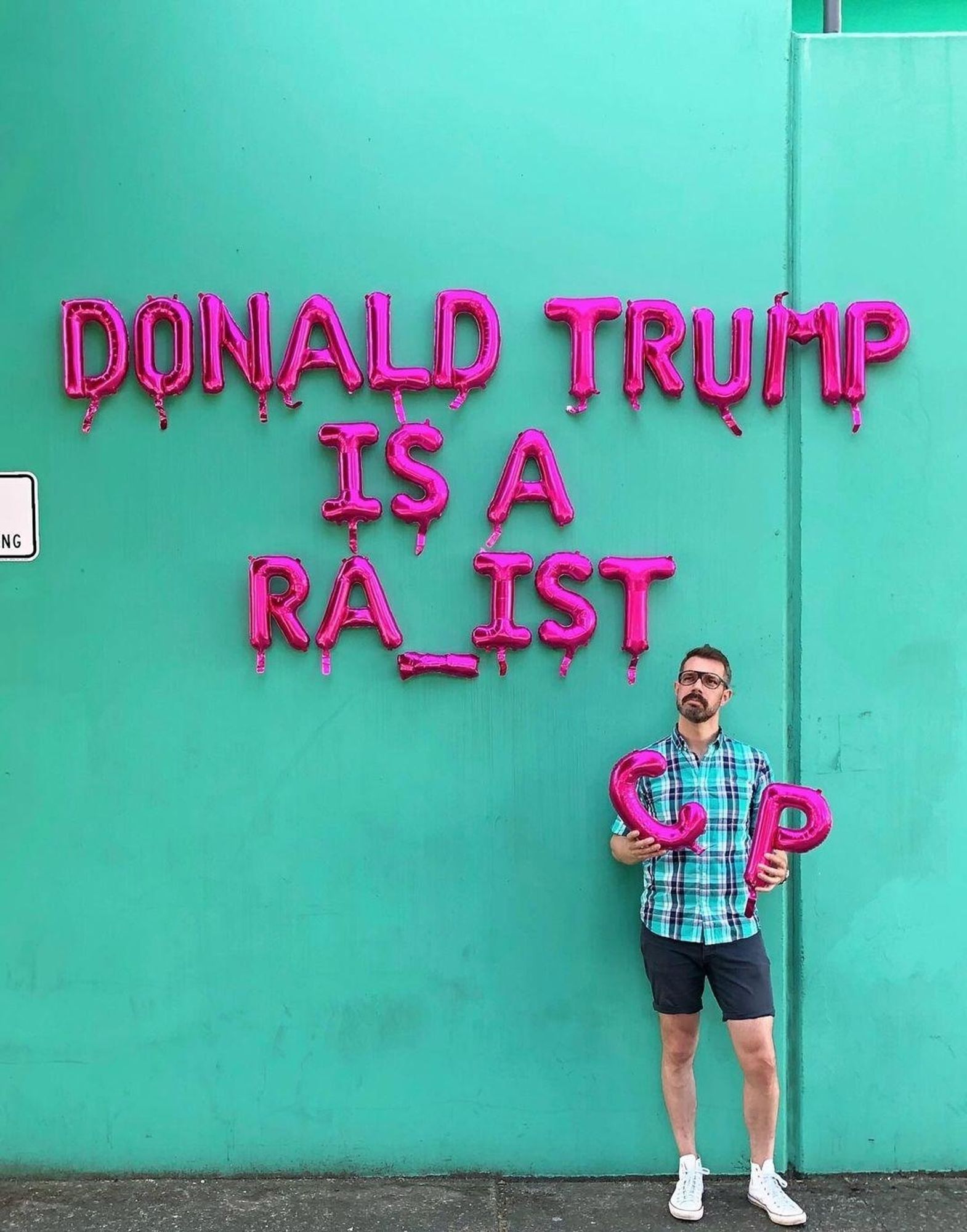 Donald Trump
Is a
Ra_ist
c p