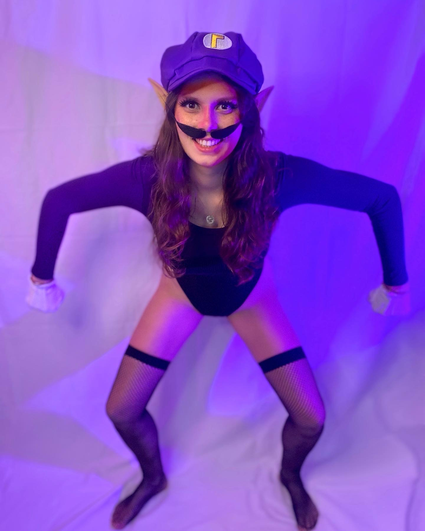 a cosplay of Waluigi