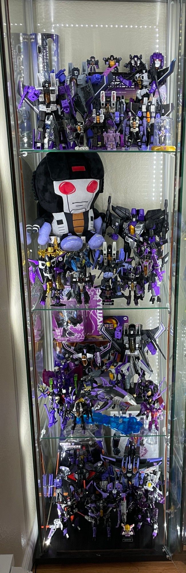 My Skywarp cabinet. It's pretty packed!