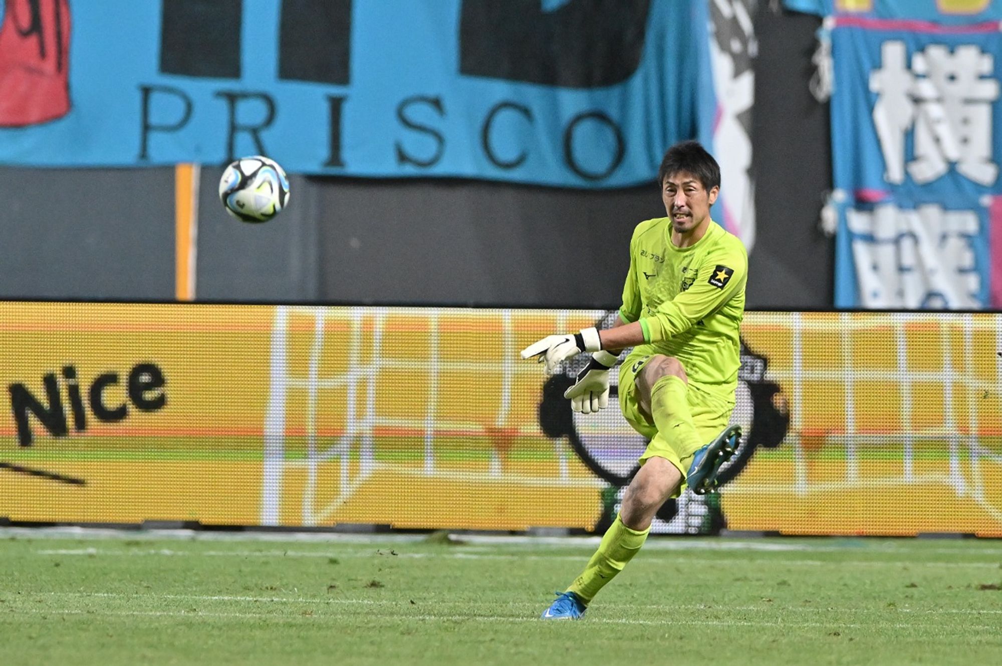 Former sapporo GK Koki Otani playing football