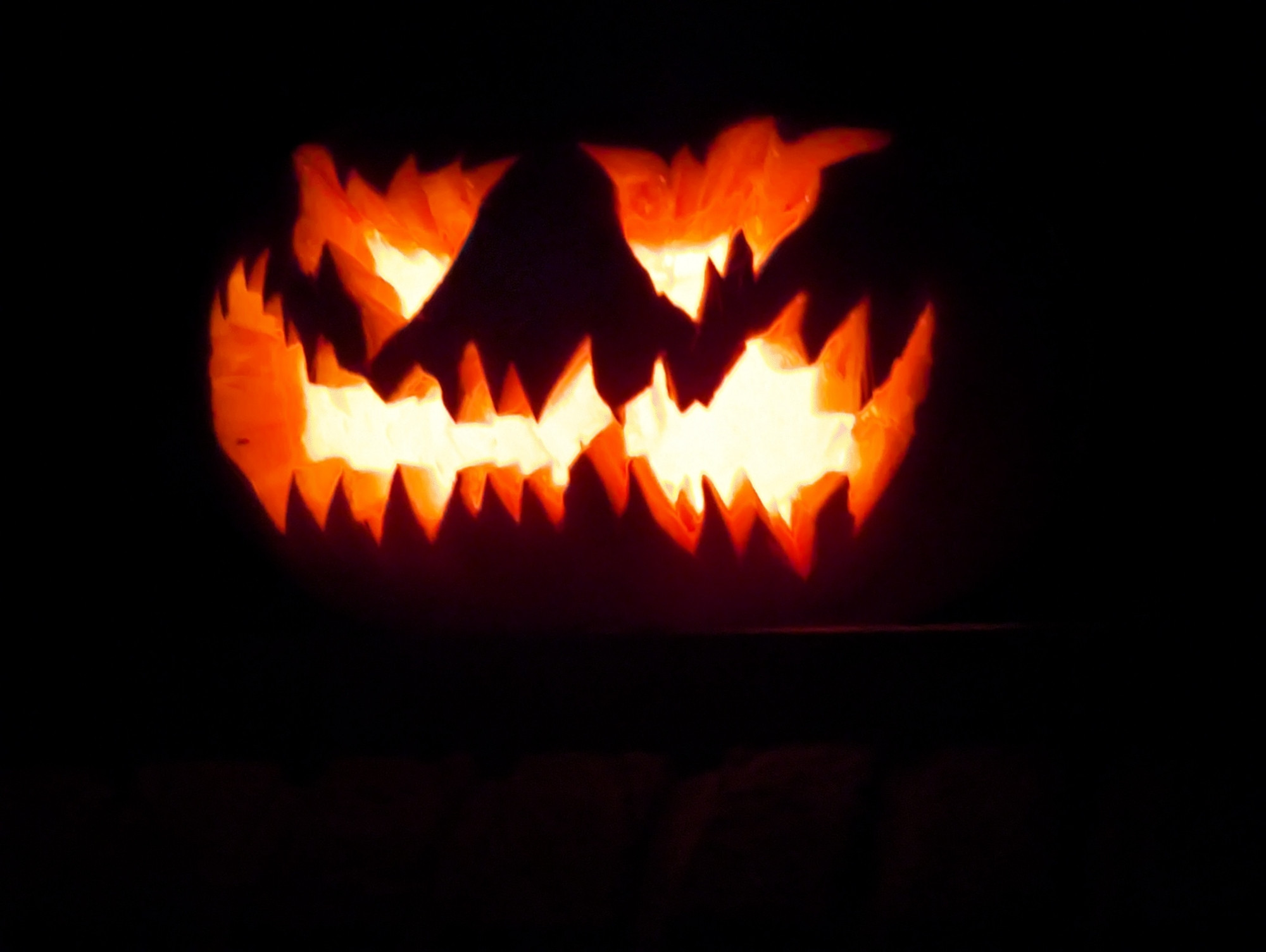 Jack O Lantern im Venom Style mit sehr hellef Belichtung