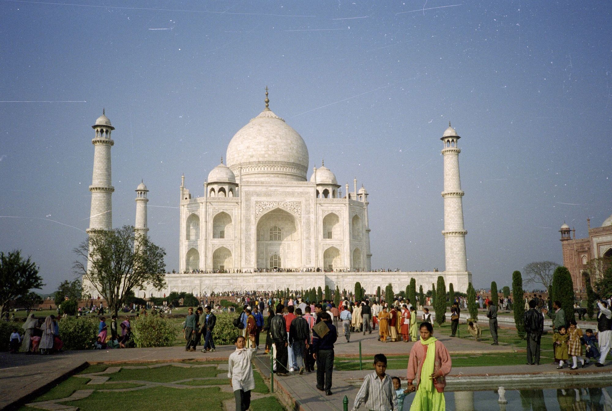 Blick auf das Grabgebäude Taj Mahal