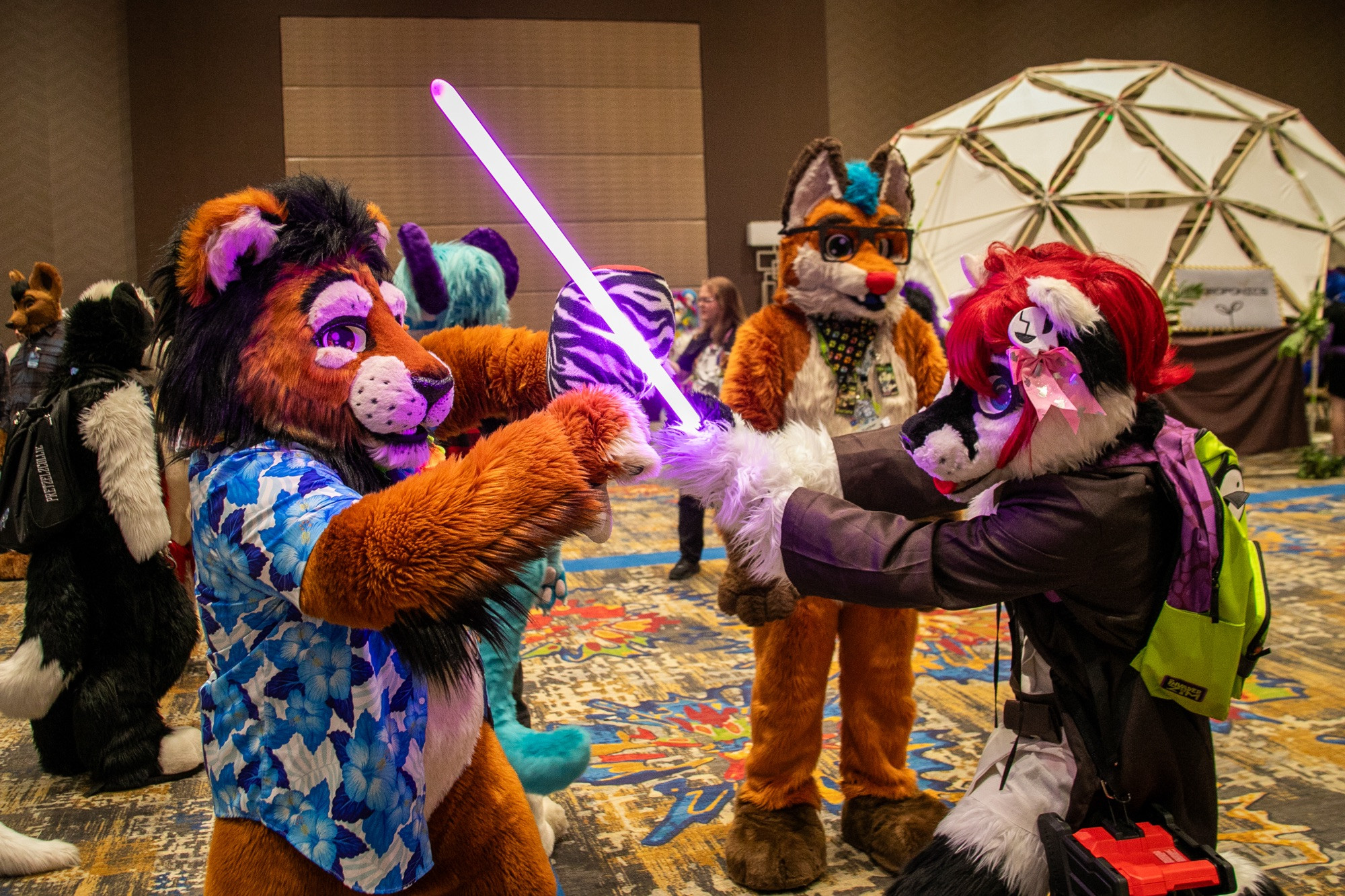 Kijani and BobbieFox lightsaber battle