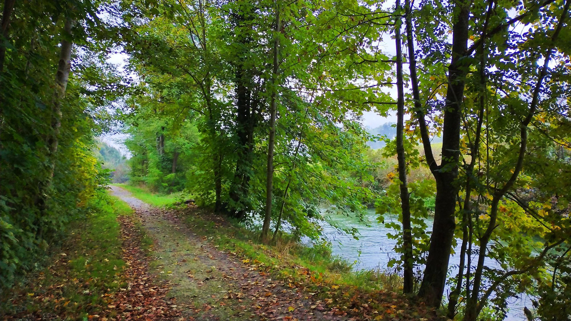 Wanderweg am Kanal