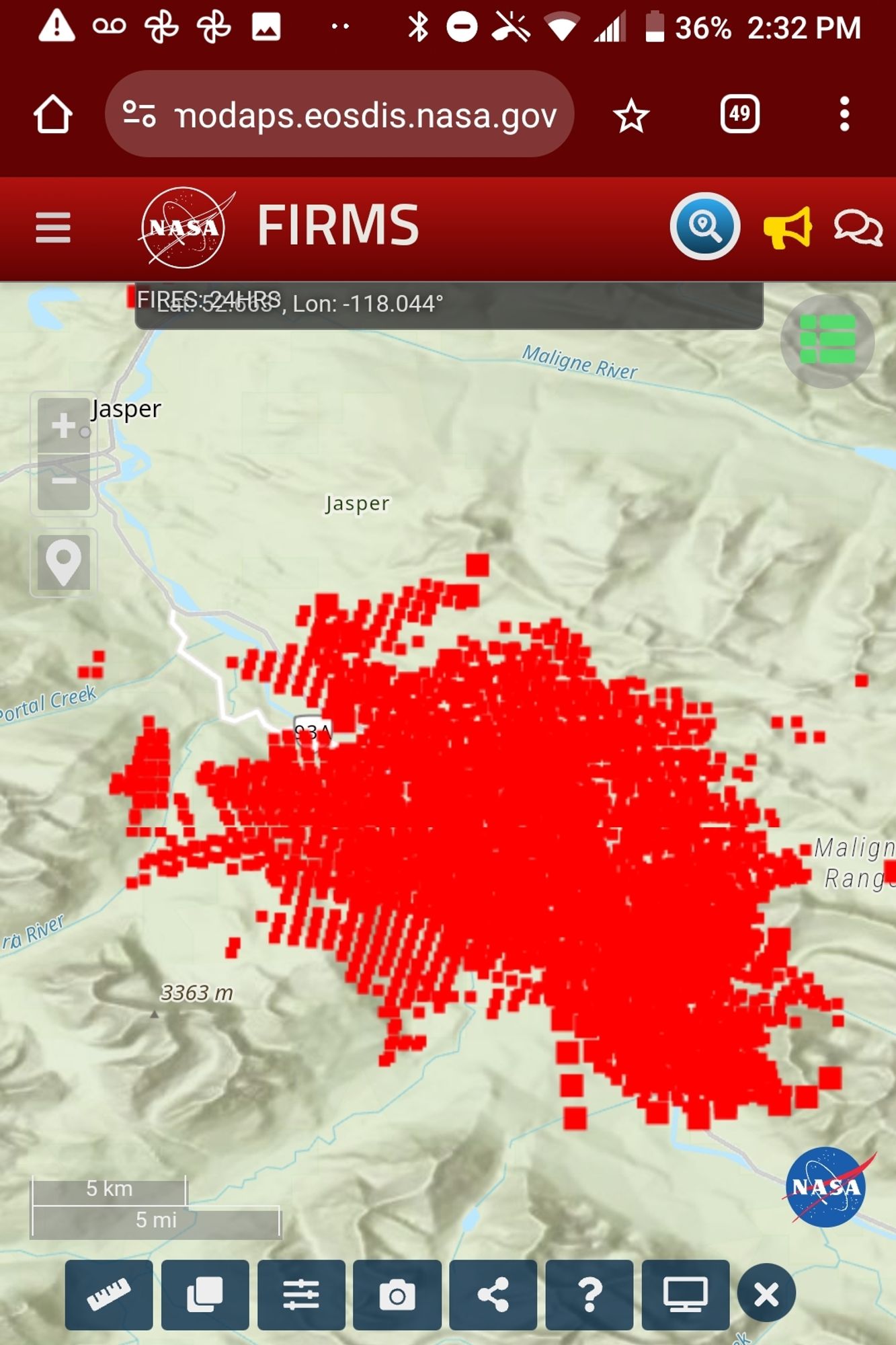 Wildfire hospot imagery (hot spots indicate currently active burning not the total extent of the fire) focused on the larger fire burning in the upstream Athabasca river valley, south of Jasper town on the Icefields Parkway (hwy 93 and 93A).


The fire at the Icefields Parkway has spread into the Astoria river valley (entrance to the Tonquin valley and Mt Edith Cavelle) and the western slopes of the Maligne Range mountains. A small hotspot has also set in to Portal Creek valley.

Much of the forested area southeast along the Icefields parkway has burned. Including the northern half of the skyline trail, Hardisty Creek, Horseshoe Lake, Athabasca Falls, Wabasso campground, and Valley of the Five Lakes.