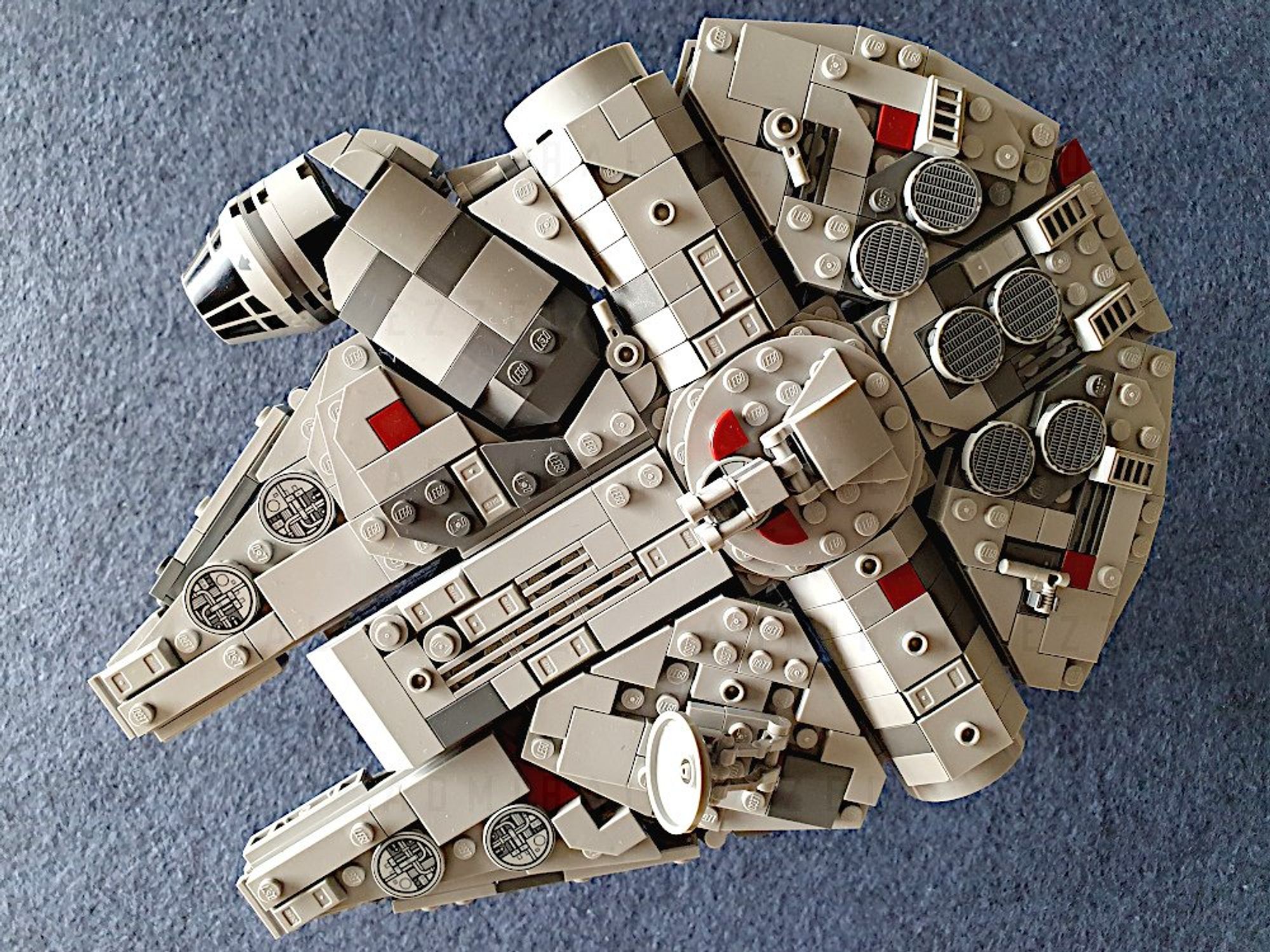 #LEGO #75375 #MillenniumFalcon #midi #build