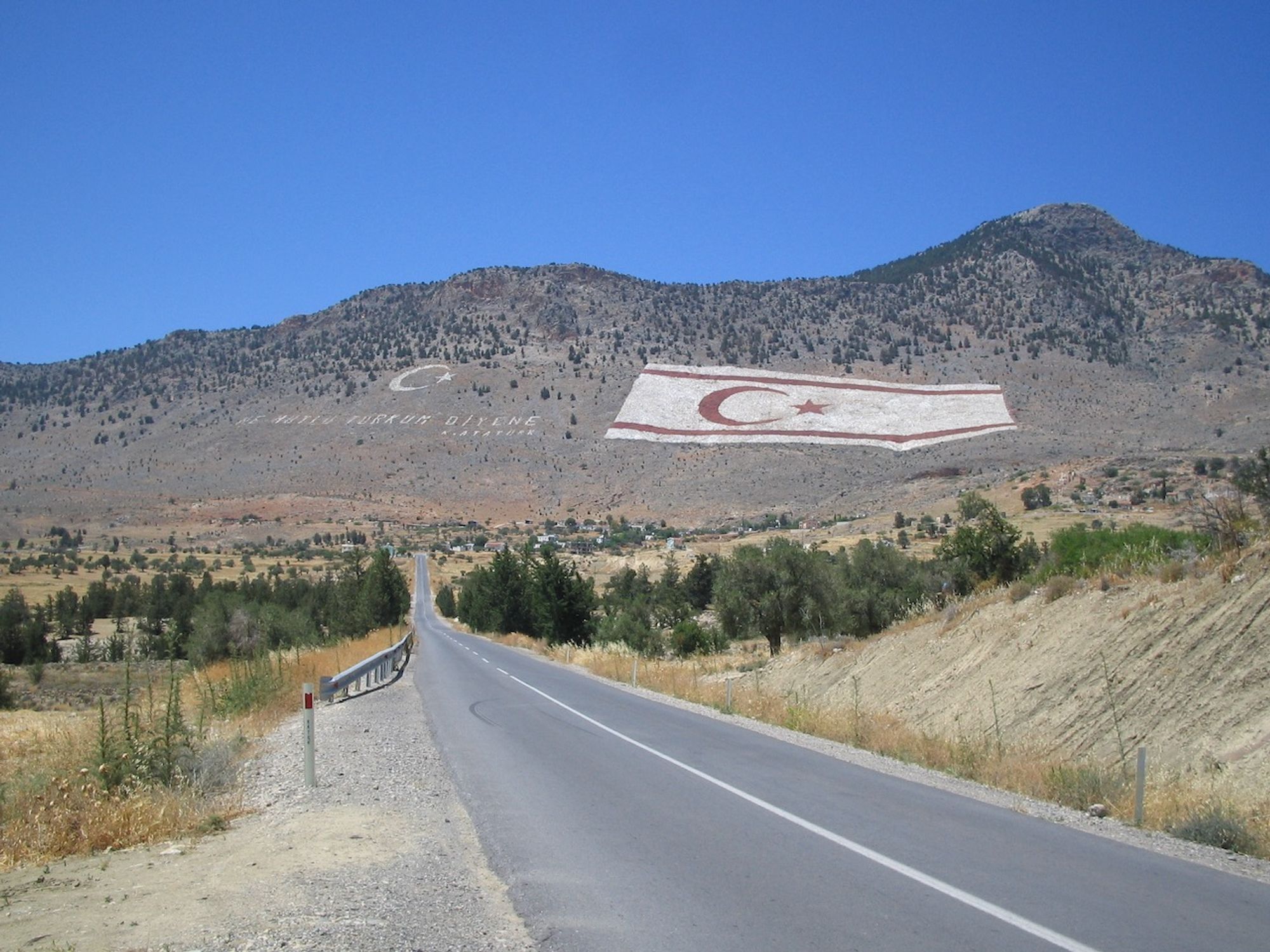 Λευκωσία • Κύπρος - Kıbrıs • June 2009  📷