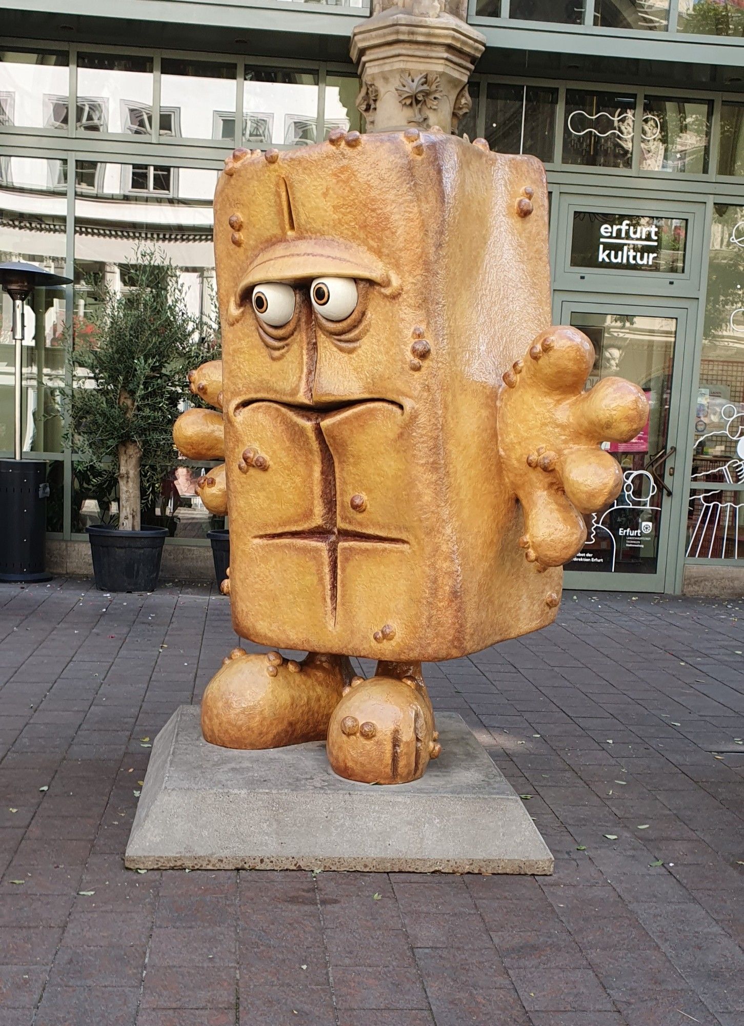 Statue von Bernd das Brot