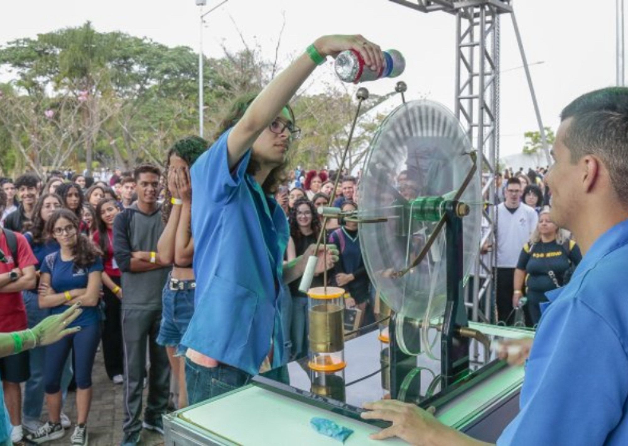 USP faz feira de profissões em formato digital em outubro
Evento anual, que apresenta carreiras e cursos da USP, contará com a apresentação do comunicador e radialista Paulo Bonfá e convidados de diversas áreas