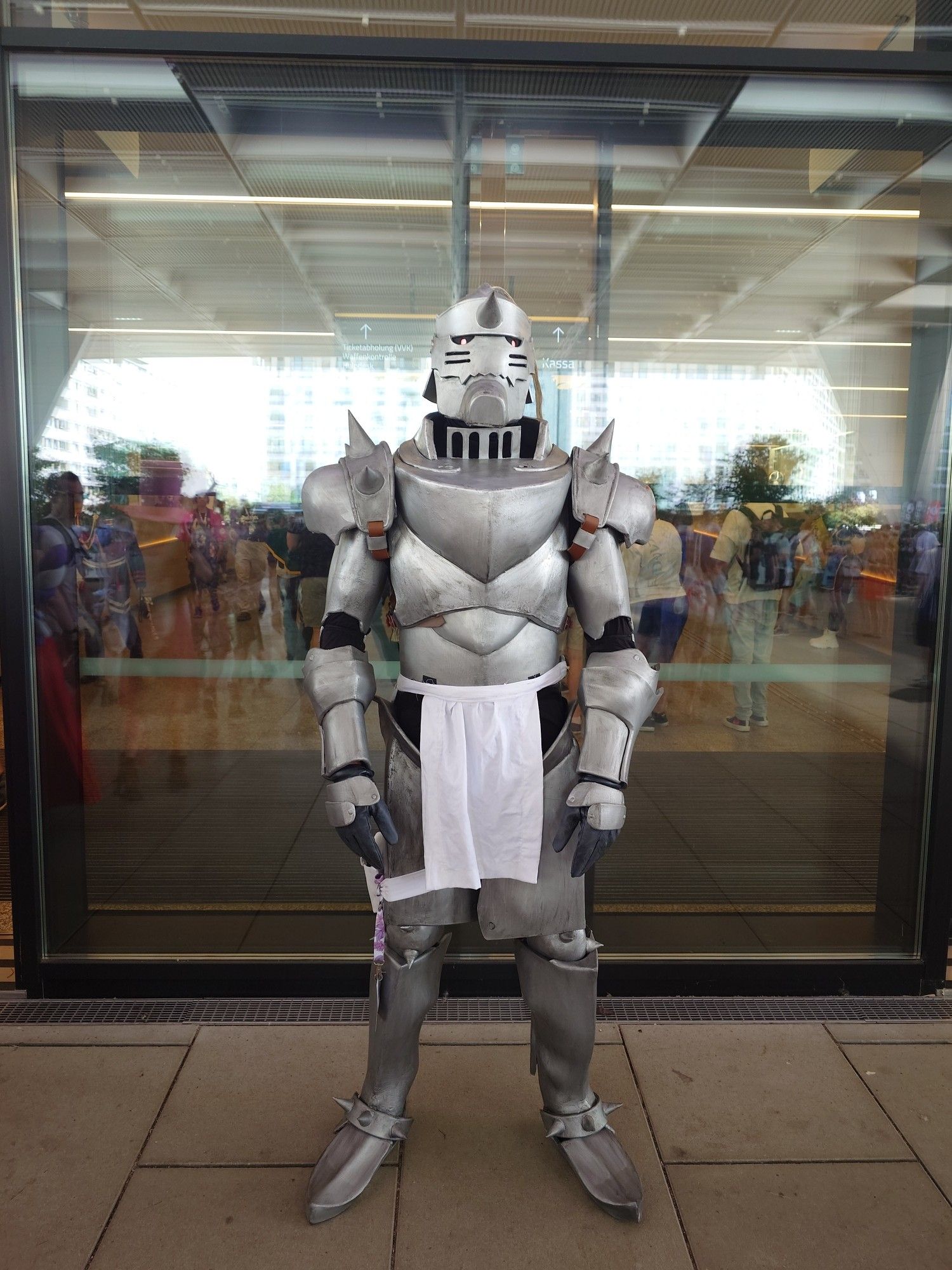 Alphonse cosplayer in full armor suit from Fullmetal Alchemist