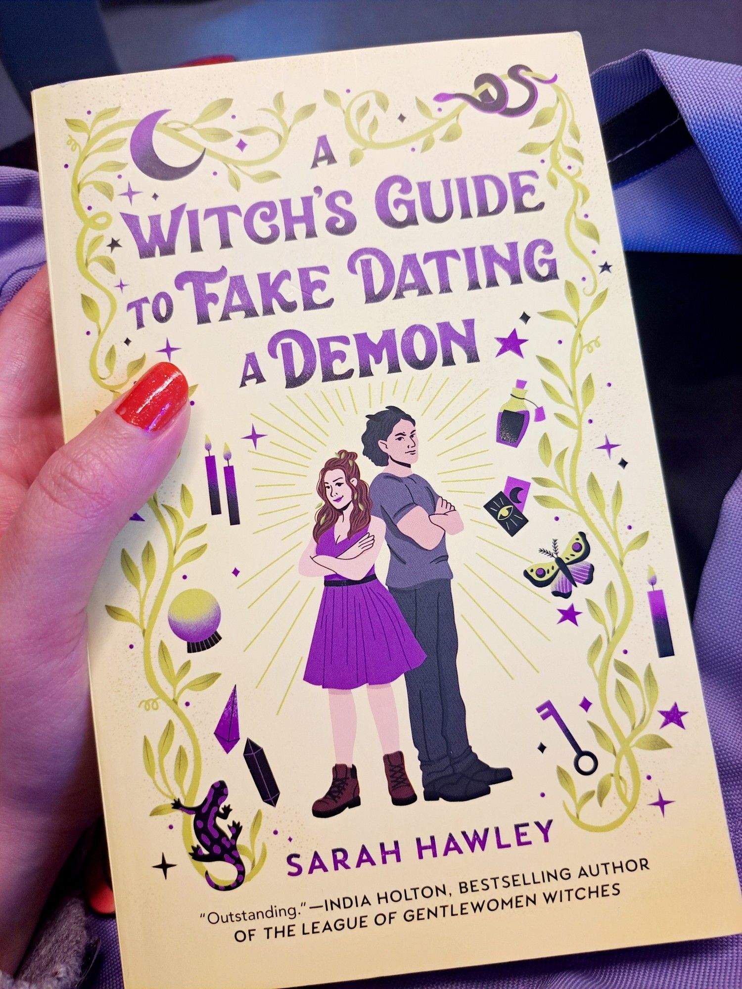 Buch "A witch's guide to fakedating a demon" von Sarah Hawley