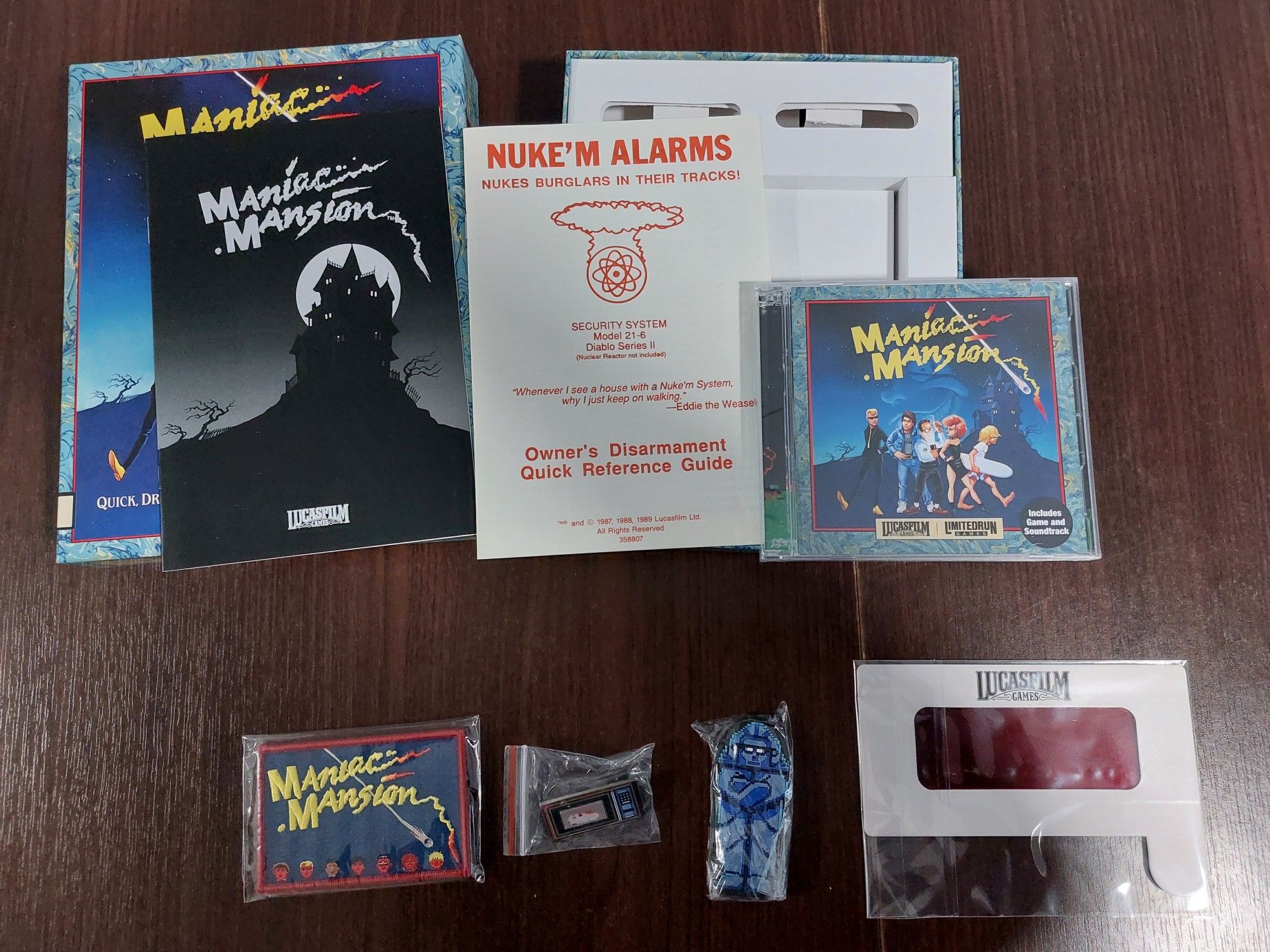 Maniac Mansion Unpacked Box Photo 2