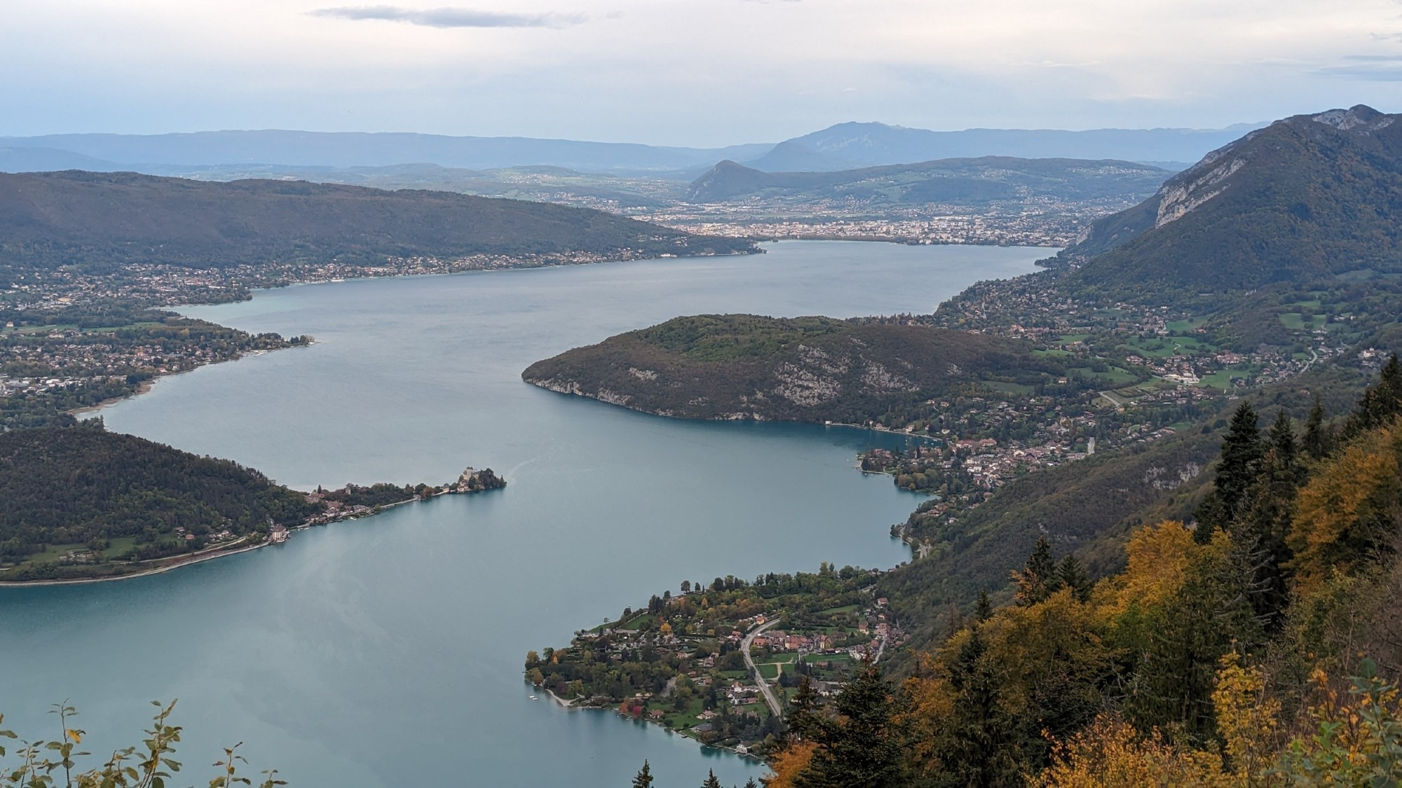 Vue du lac d'Annecy depuis le col de la Forclaz