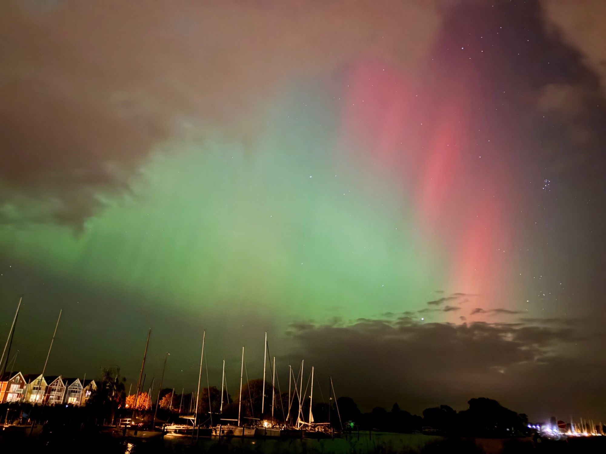 bunte Lichter am Himmel