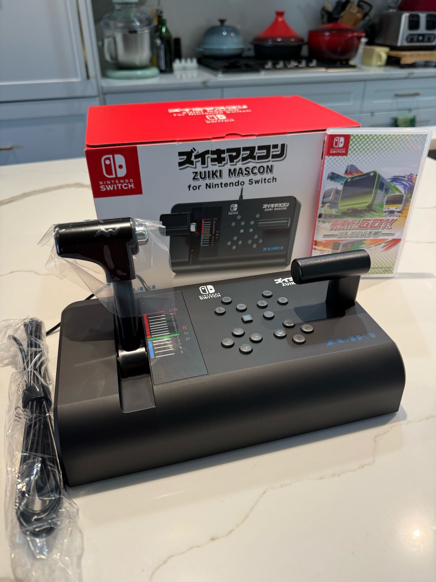 A ZUIKI Densha de GO!! controller for Nintendo switch and a copy of はしろう山手線