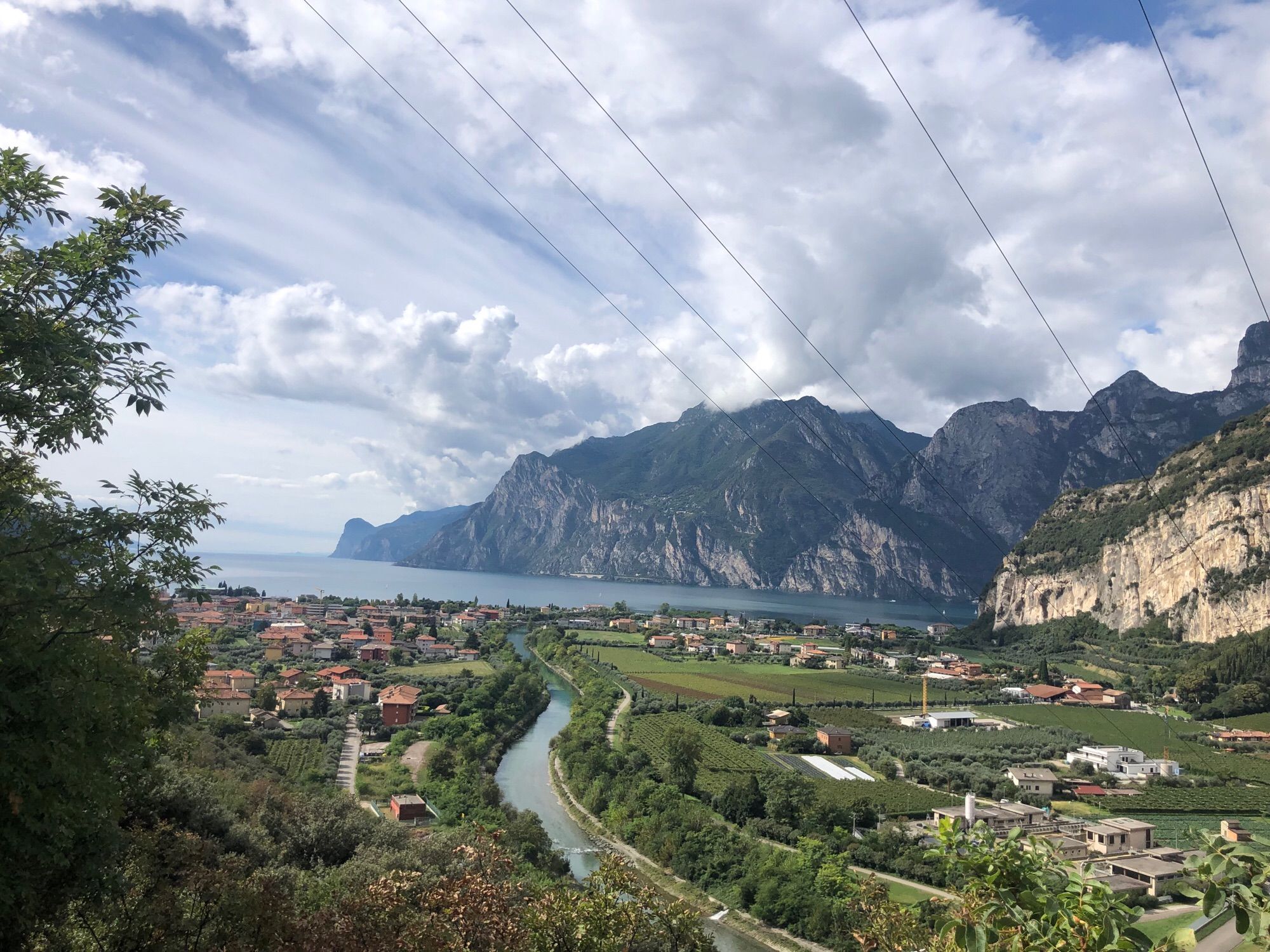 Blick auf Torbole und den Gardasee von oben