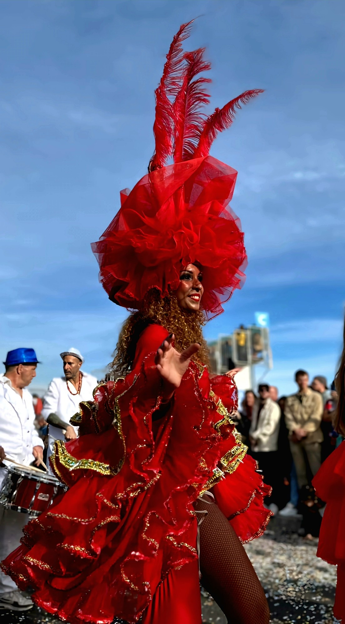 Belle soirée 🍊🍋🍊🍋🍊
Photos du défilé de la Fête du Citron 🍋 de Menton
 ( dimanche dernier )
📸 S. Boussadon