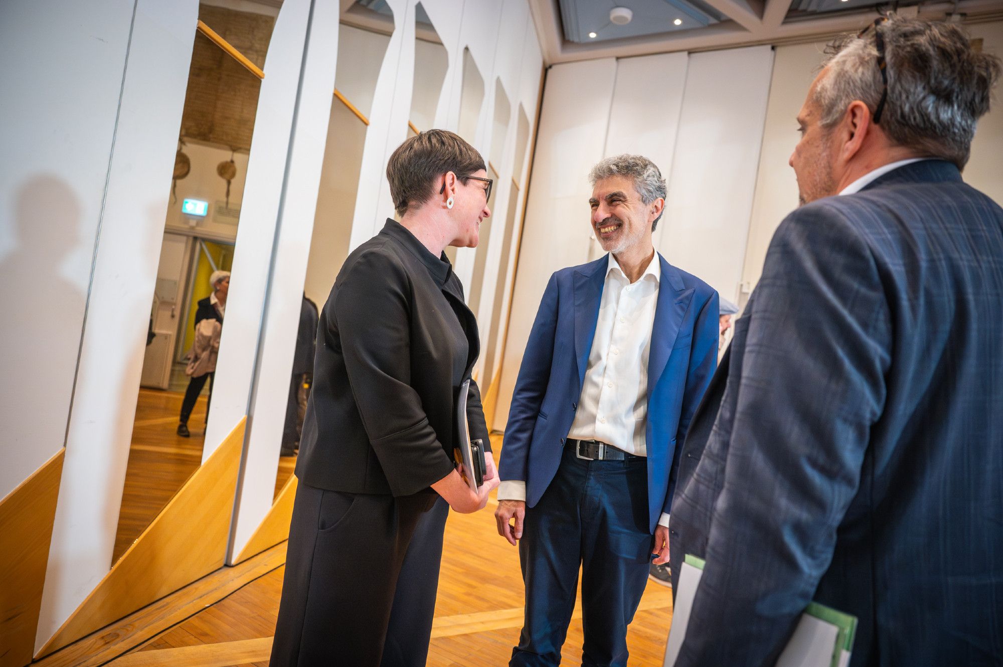 Strategy Talk mit Yoshua Bengio und Sektionschefin Henriette Spyra im BMK