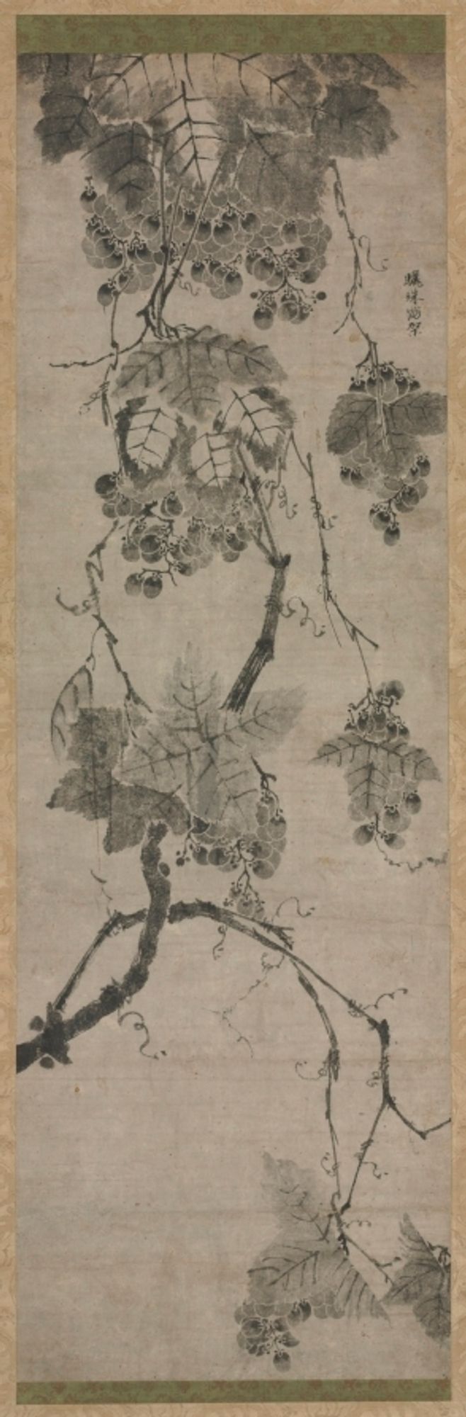 The grape was imported into East Asia from the west via the Silk Road. This ink painting of a grape vine composed of delicate and subtle lines reflects the elegant taste among the high elites in the early Joseon period. It keenly portrays the sinuous texture of grapevines, and the interplay of wet or dry brushstrokes and dark or light ink tones convey the plant’s structure, surface texture, and internal strength. In the late Joseon period, grape paintings were enjoyed by all classes as a sign of fertility-a bunch of grapes symbolizing many children.