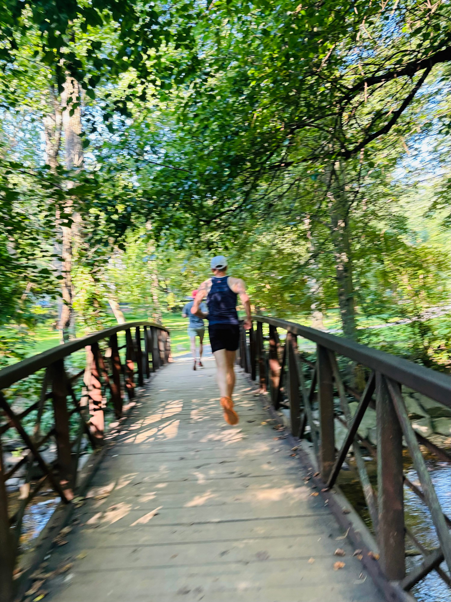 Runners on Sligo Creek trail enjoy low temps and dew points 
