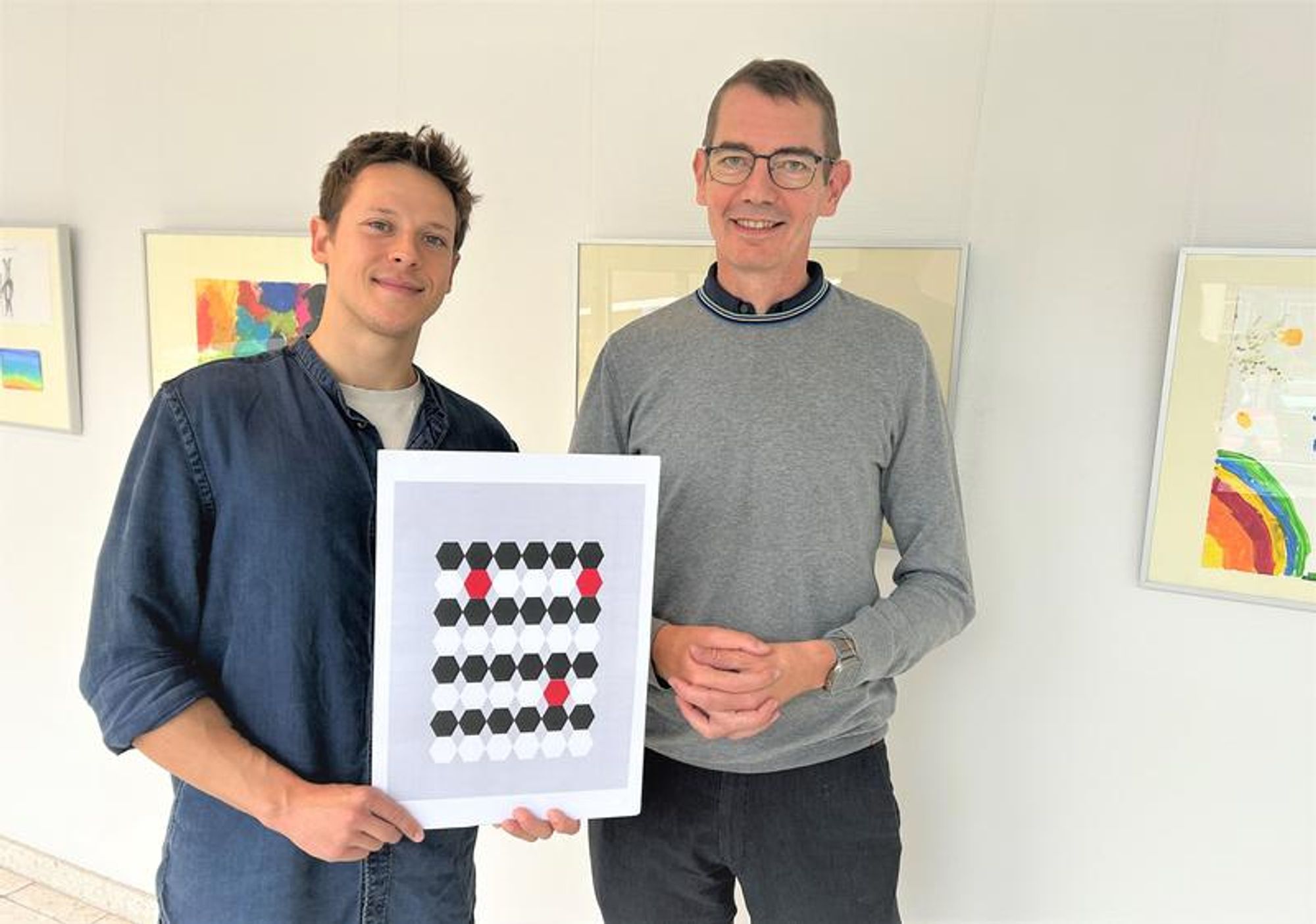 The researchers Professor Dr. Christian Kratz and Jonas Windrich have analysed the cancer risk in patients with multi-organ mosaic RASopathies.  - Copyright Jana Illmer/MHH